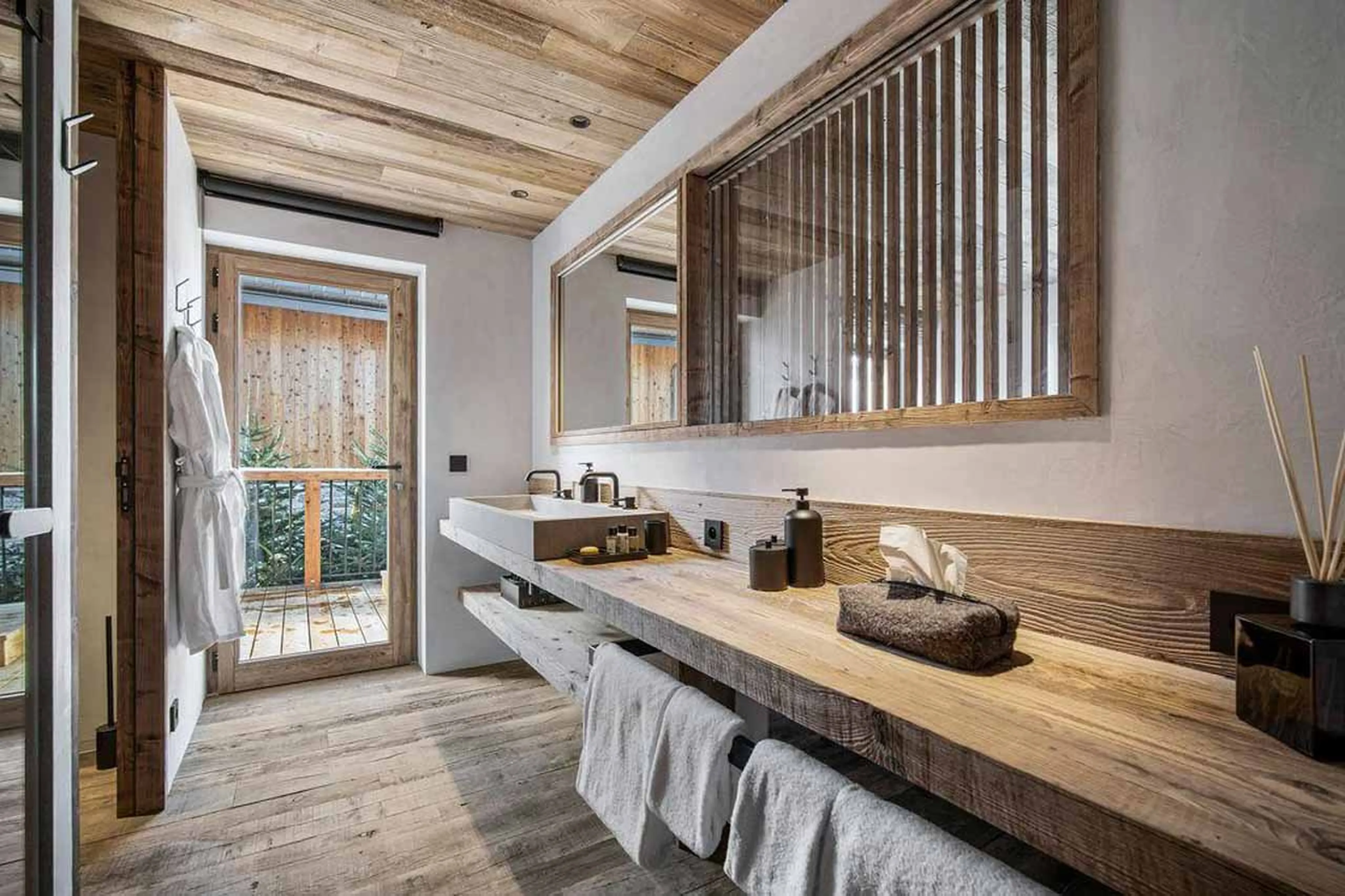 Bedroom 1 en-suite at Chalet Eden in St Martin de Belleville
