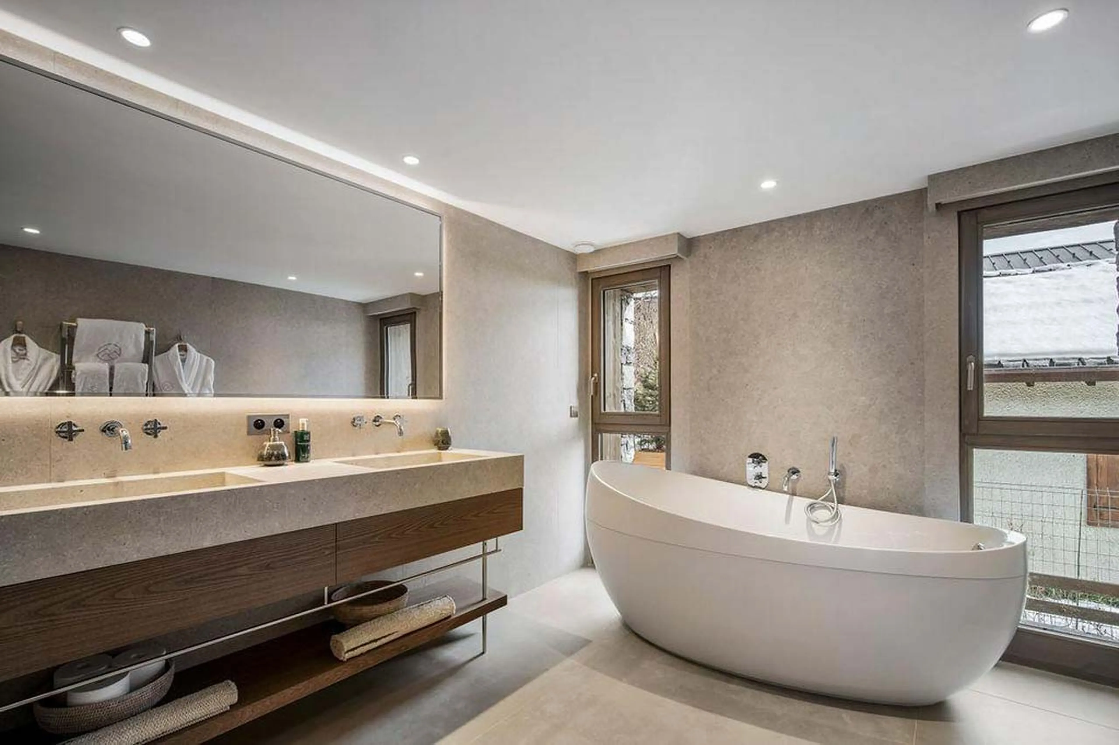 En-suite bathroom in Chalet Escapade, St Martin de Belleville