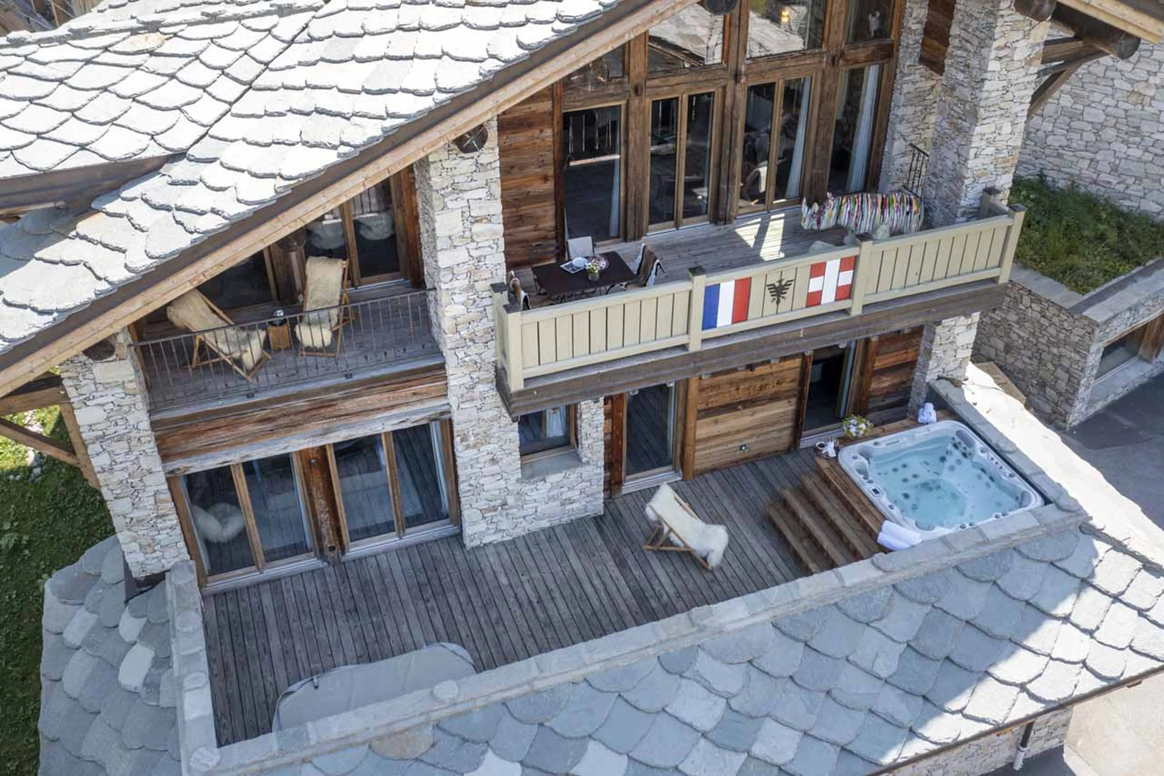 Hot tub on the terrace at Chalet Face a Face in Val d'Isere