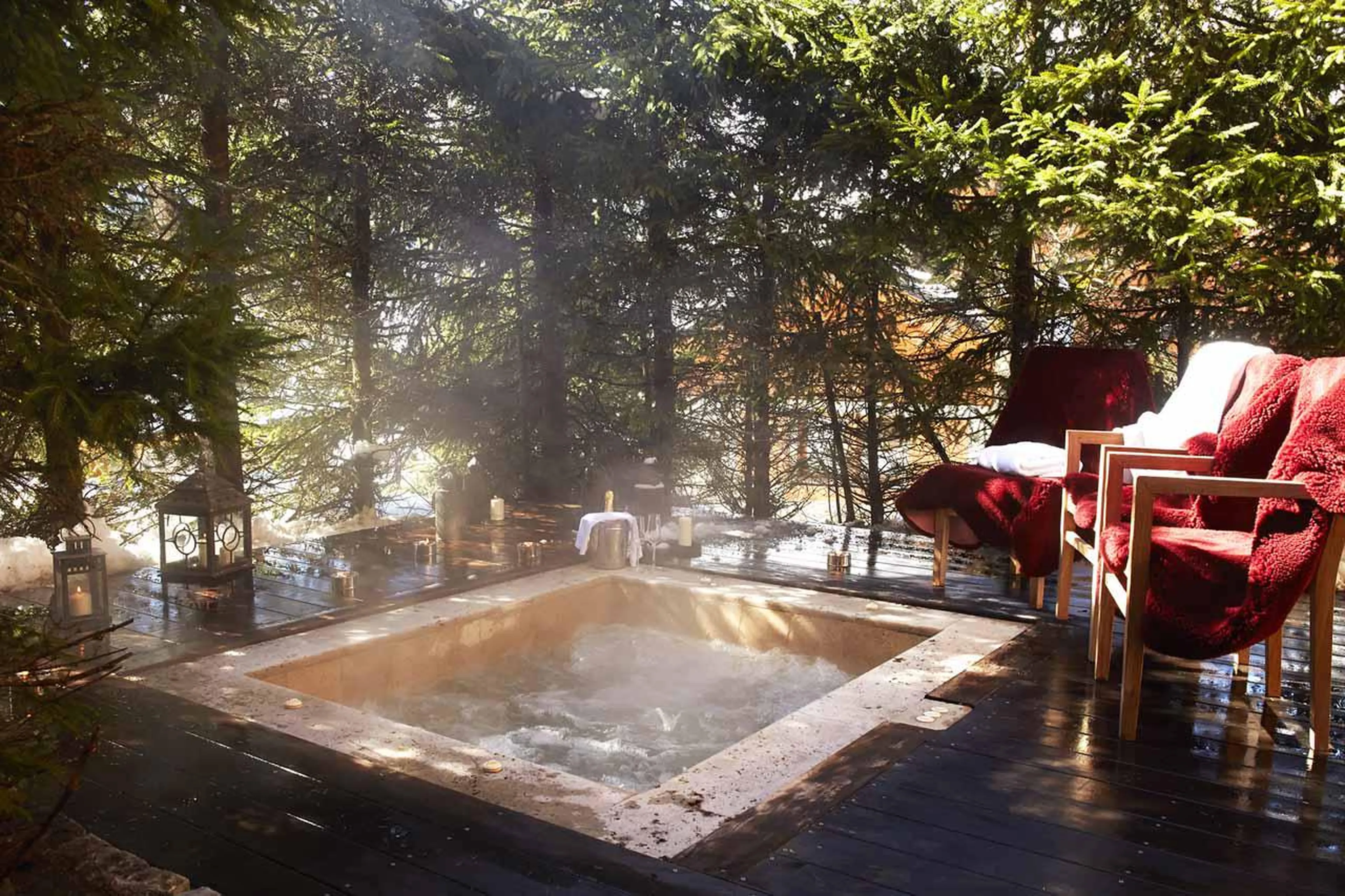 Hot tub at Chalet Foinsbois in Meribel