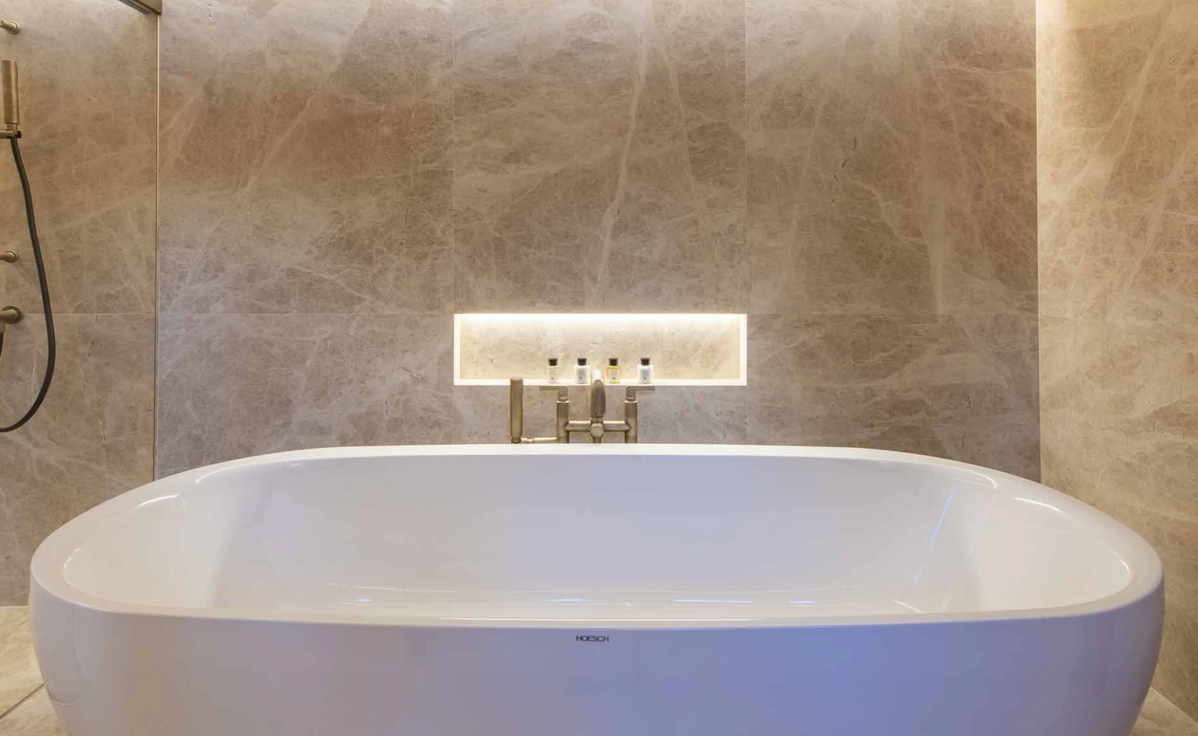 Bathtub at Chalet Foulon in Verbier