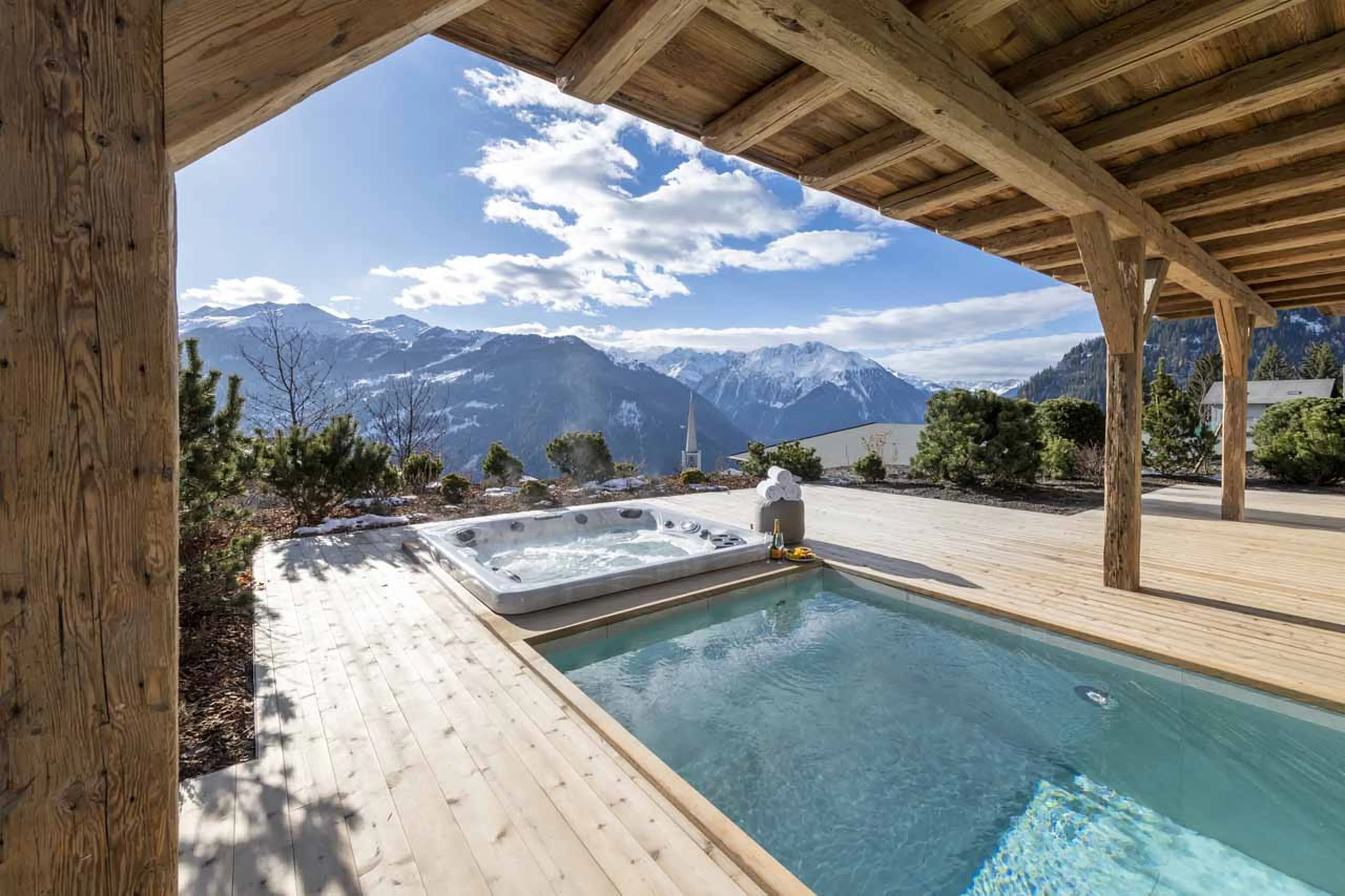 Pool and Jacuzzi at Chalet Foulon in Verbier
