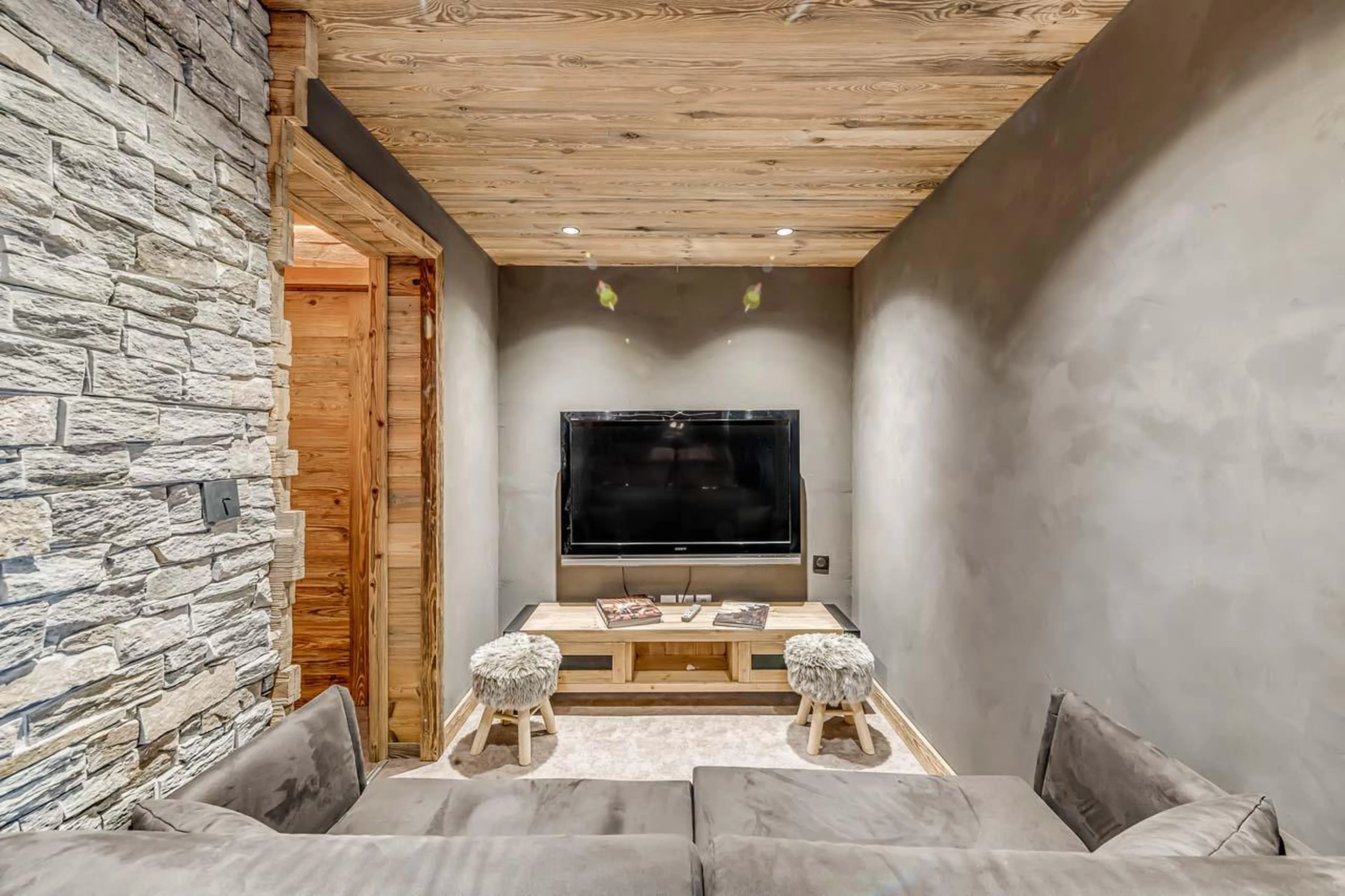Cosy TV room at Chalet Ganga in Tignes