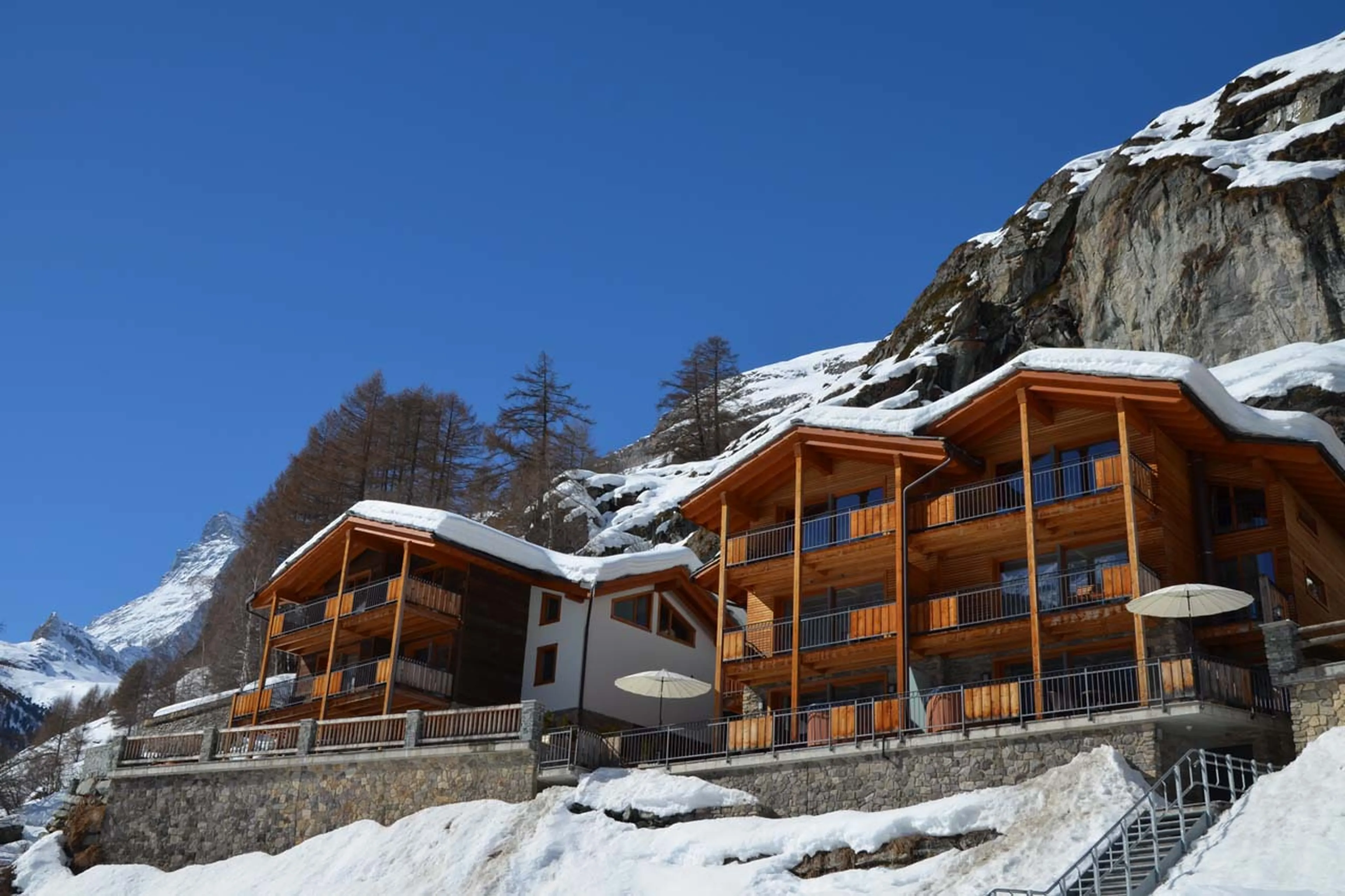Elevated position of Chalet Gemini in Zermatt