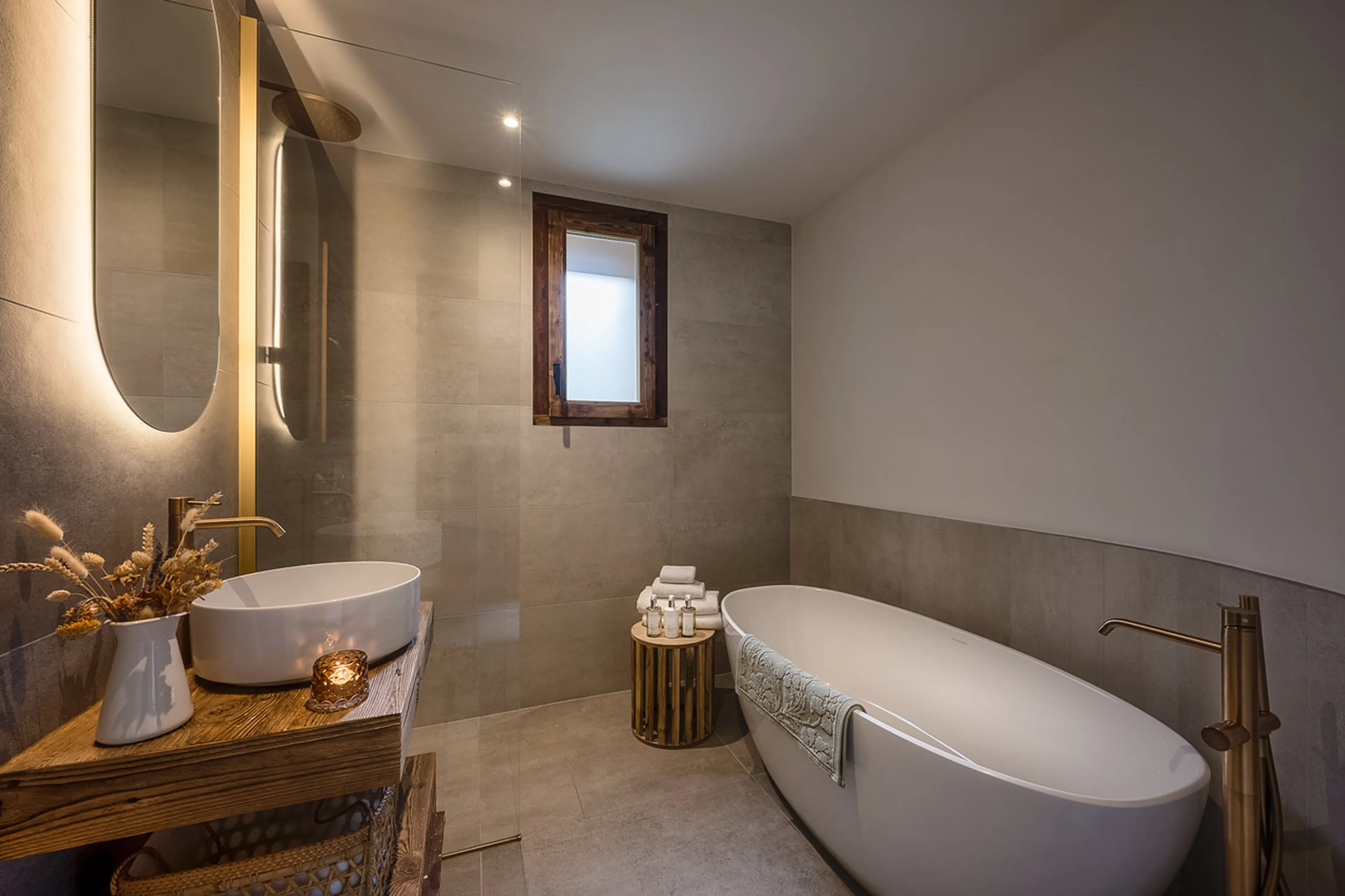 Bedroom 2 bathroom at Chalet Genevieve in Morzine