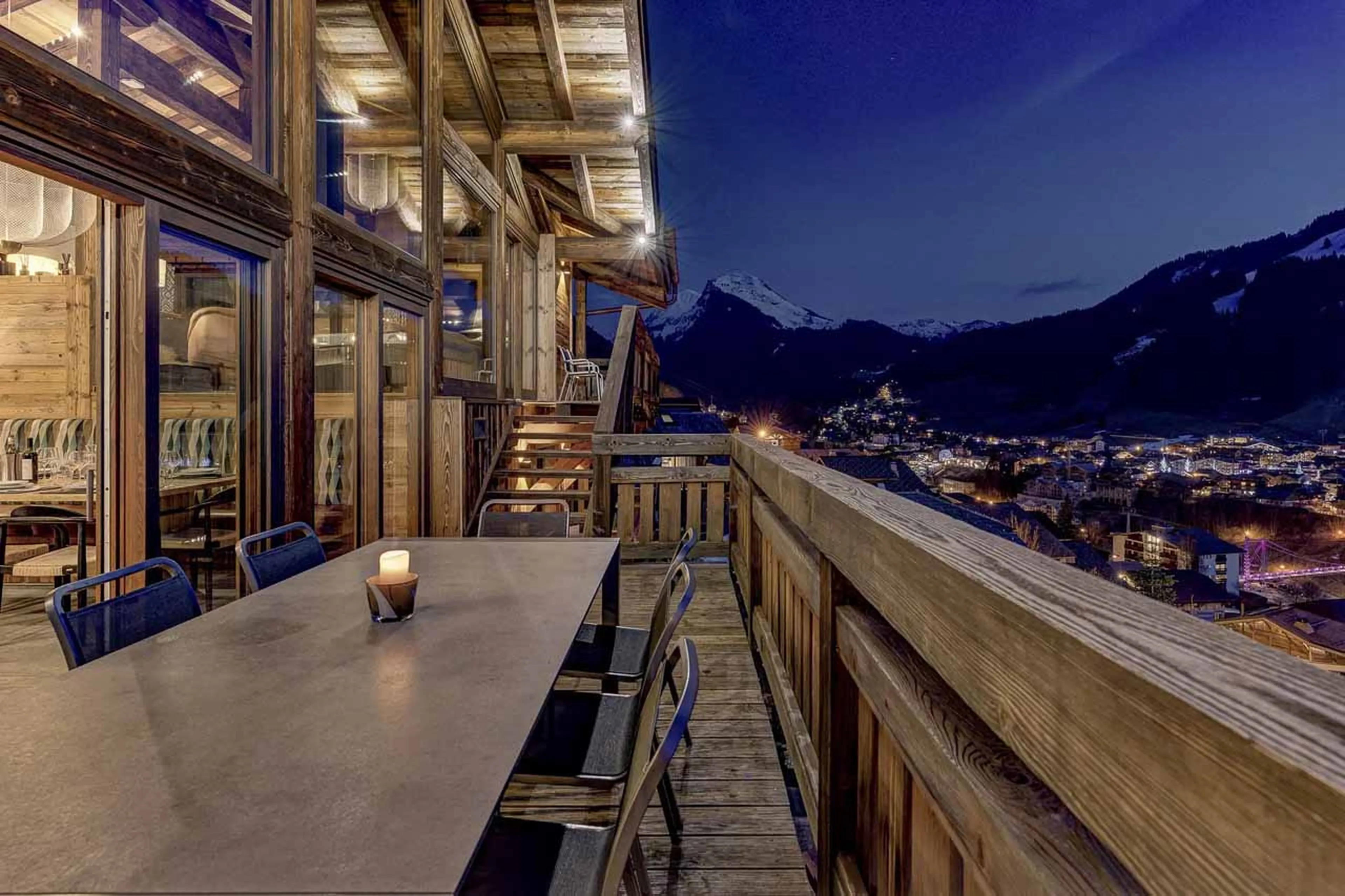 Terrace with dining at Chalet Goldilocks in Morzine