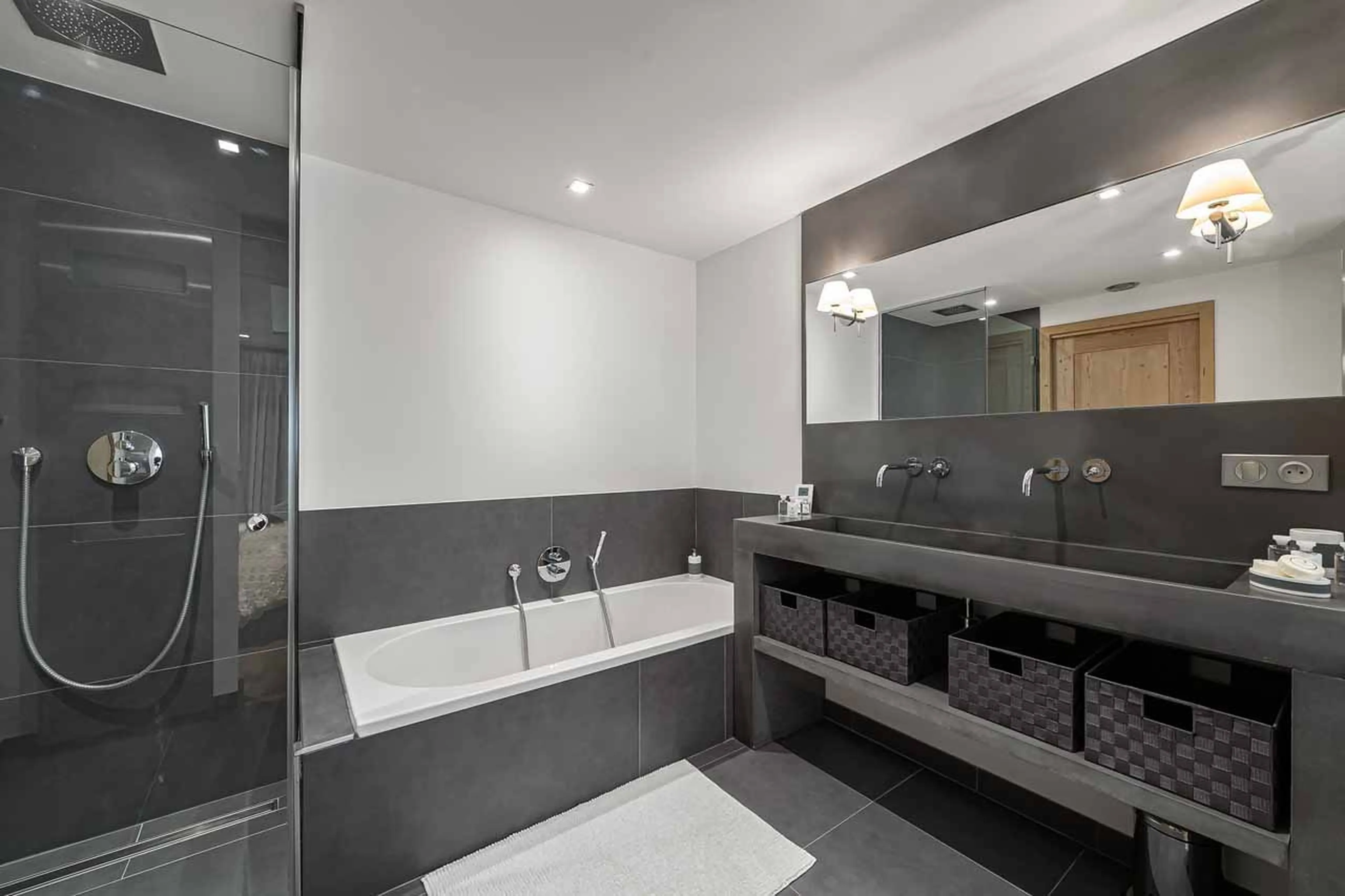 En-suite bathroom at Chalet Grand Tetras at Courchevel Le Praz