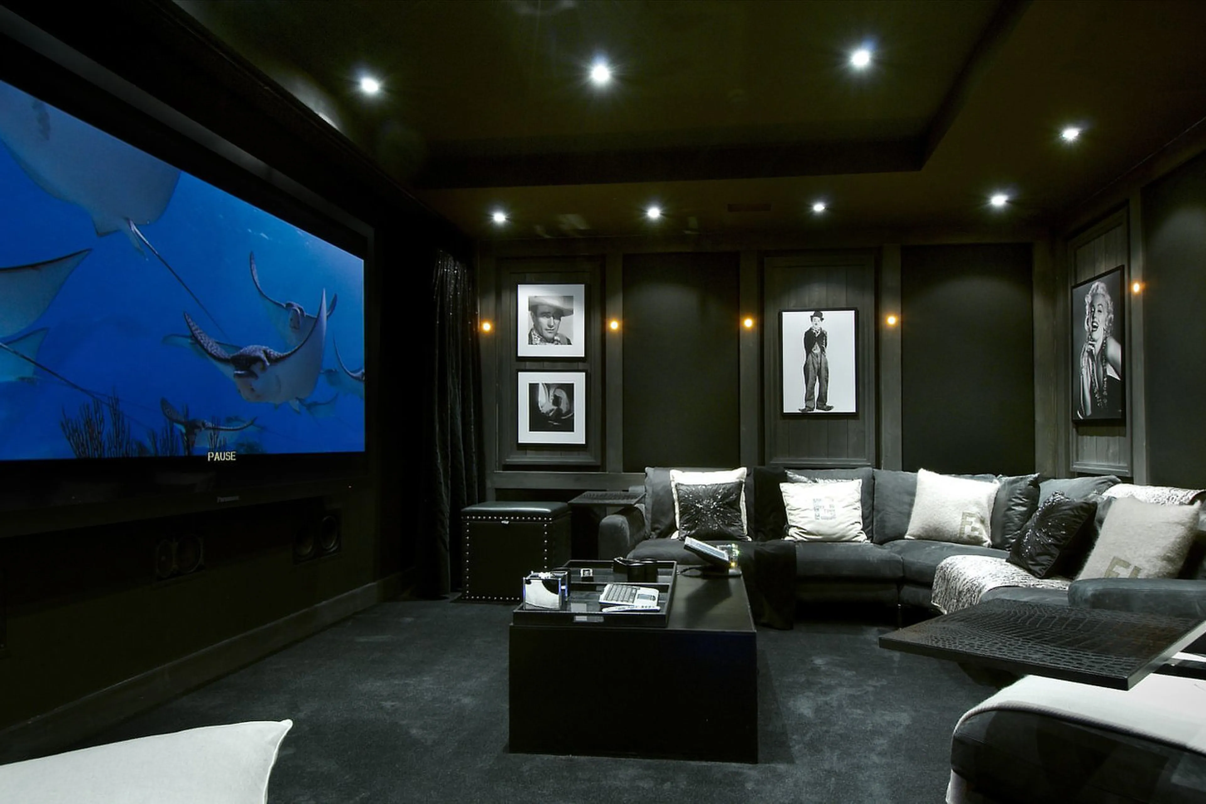 Deluxe cinema room for watching movies in Chalet La Grande Roche in Courchevel 1850
