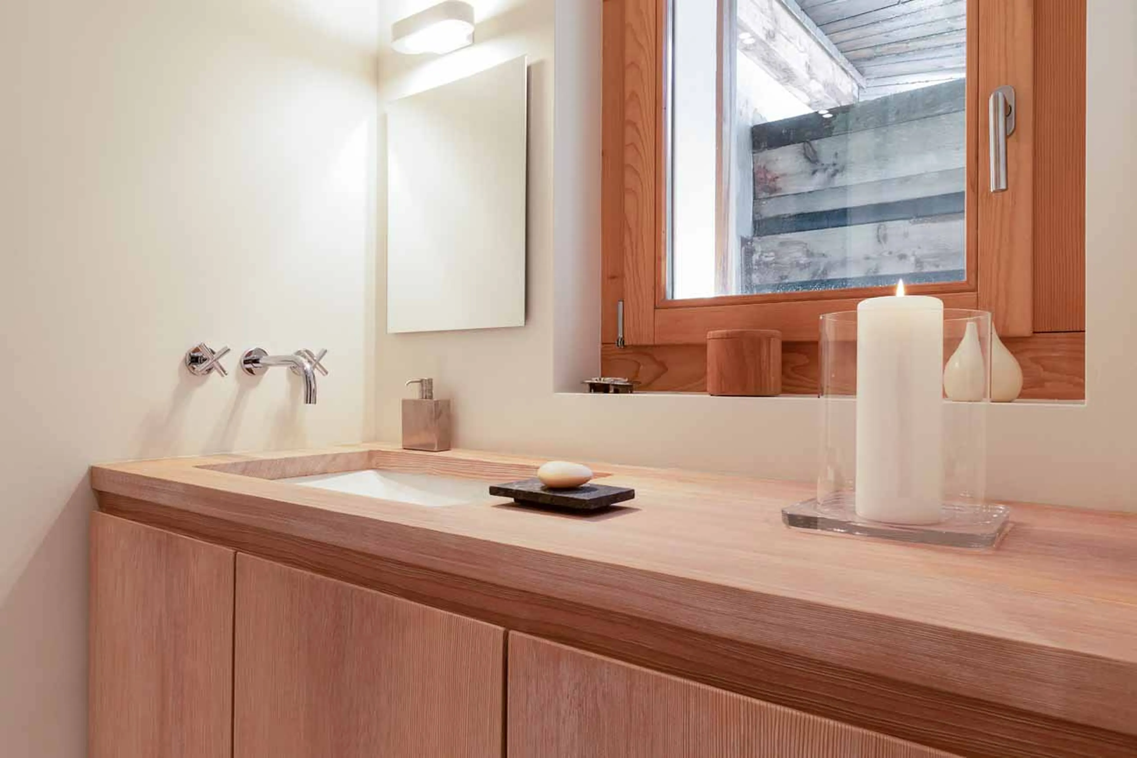 Bedroom 5 en-suite at Chalet Granval in Verbier