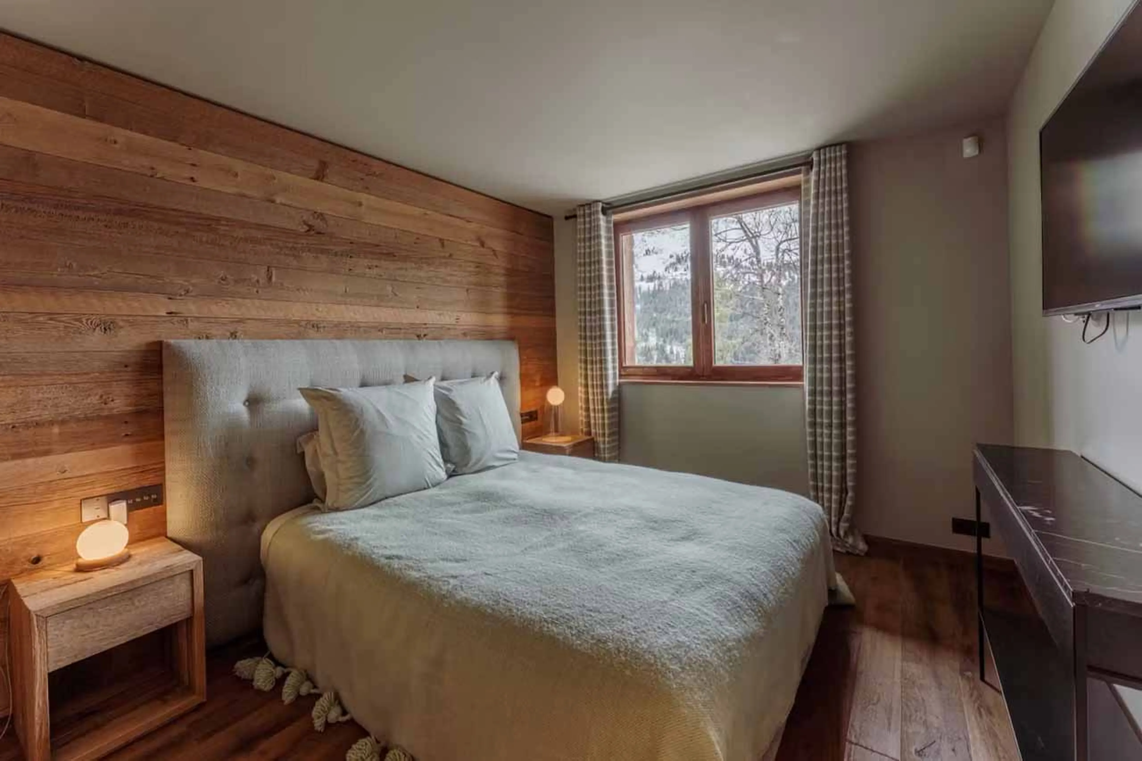 Bedroom 6 at Chalet Himalaya in Meribel