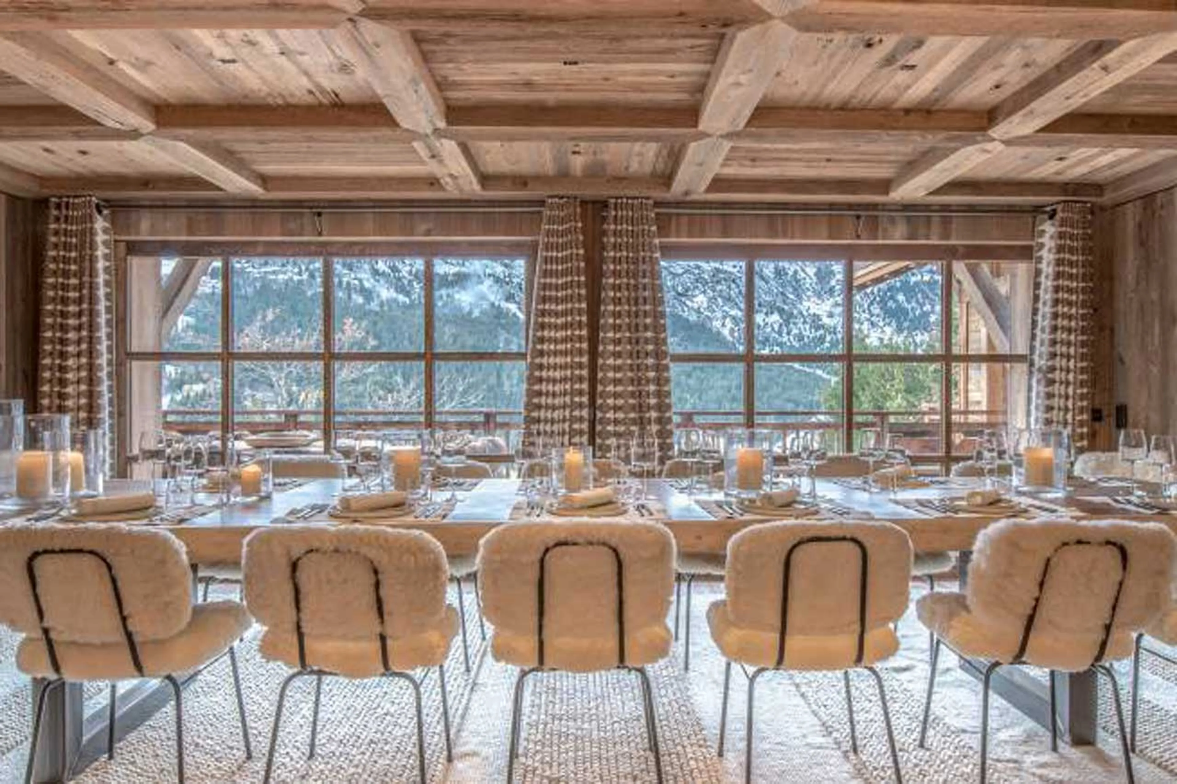 Dining area at Chalet Himalaya in Meribel