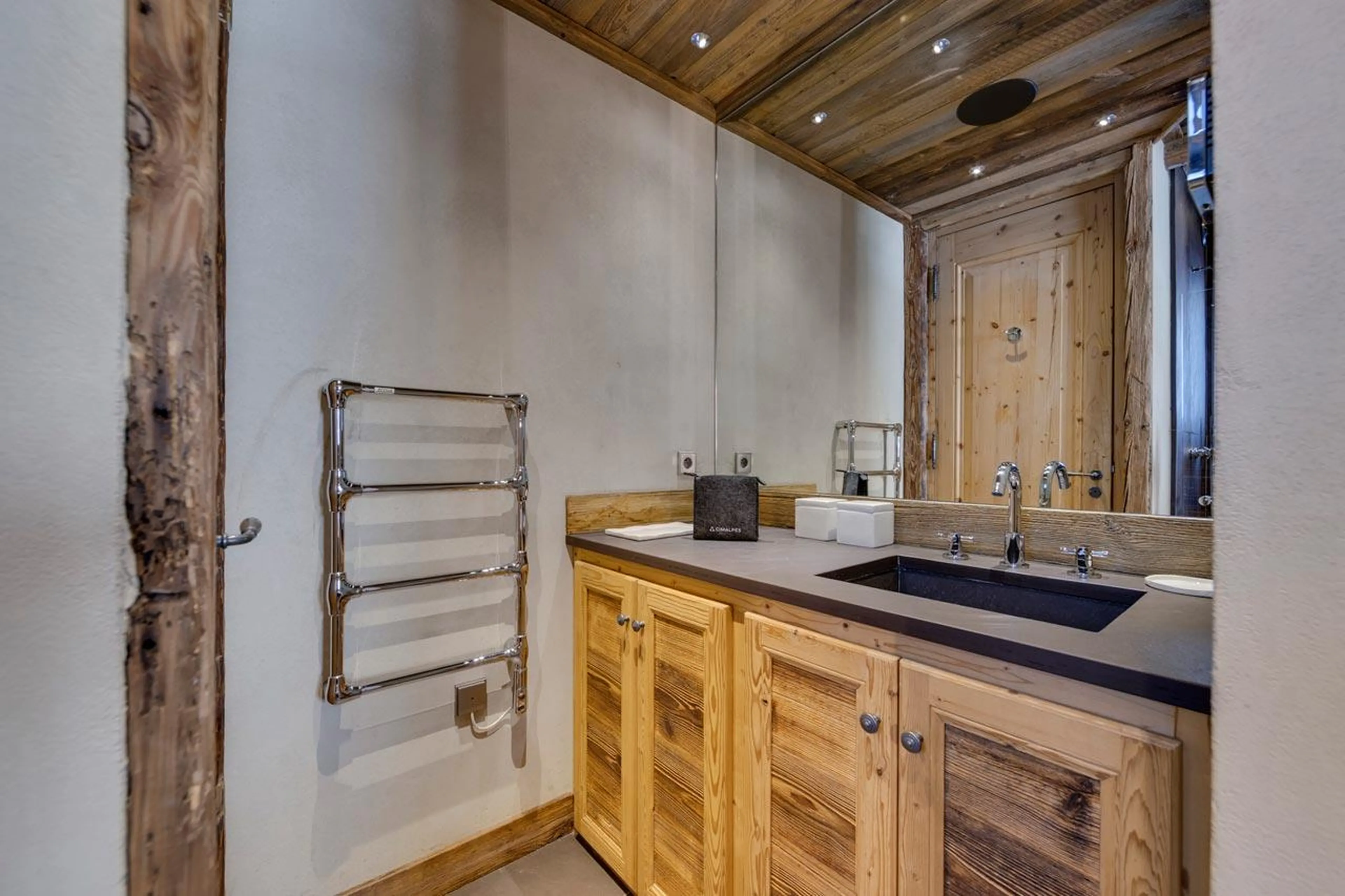 Bathroom five at Chalet Husky in Val d'Isere