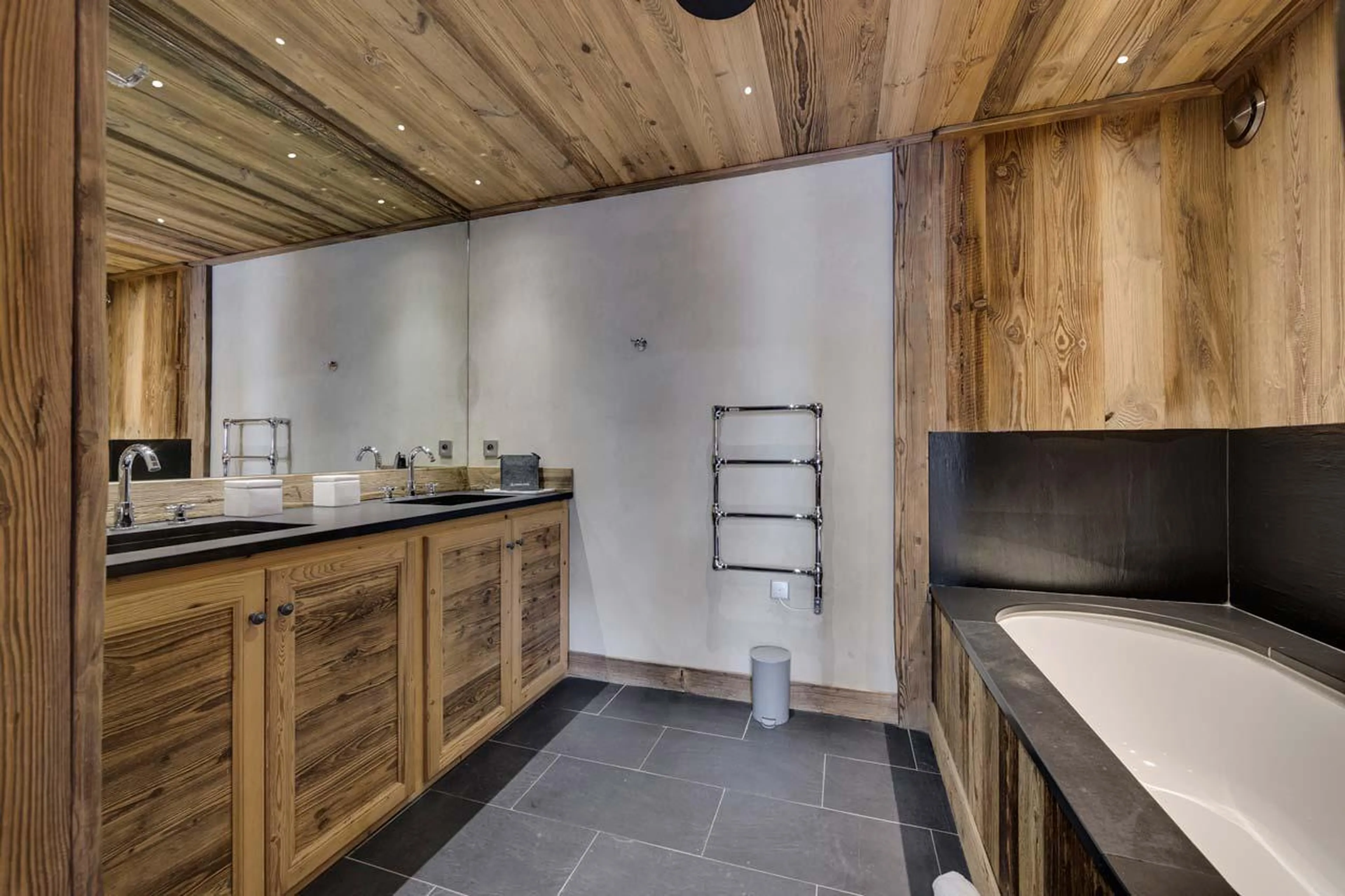 Bathroom seven at Chalet Husky in Val d'Isere