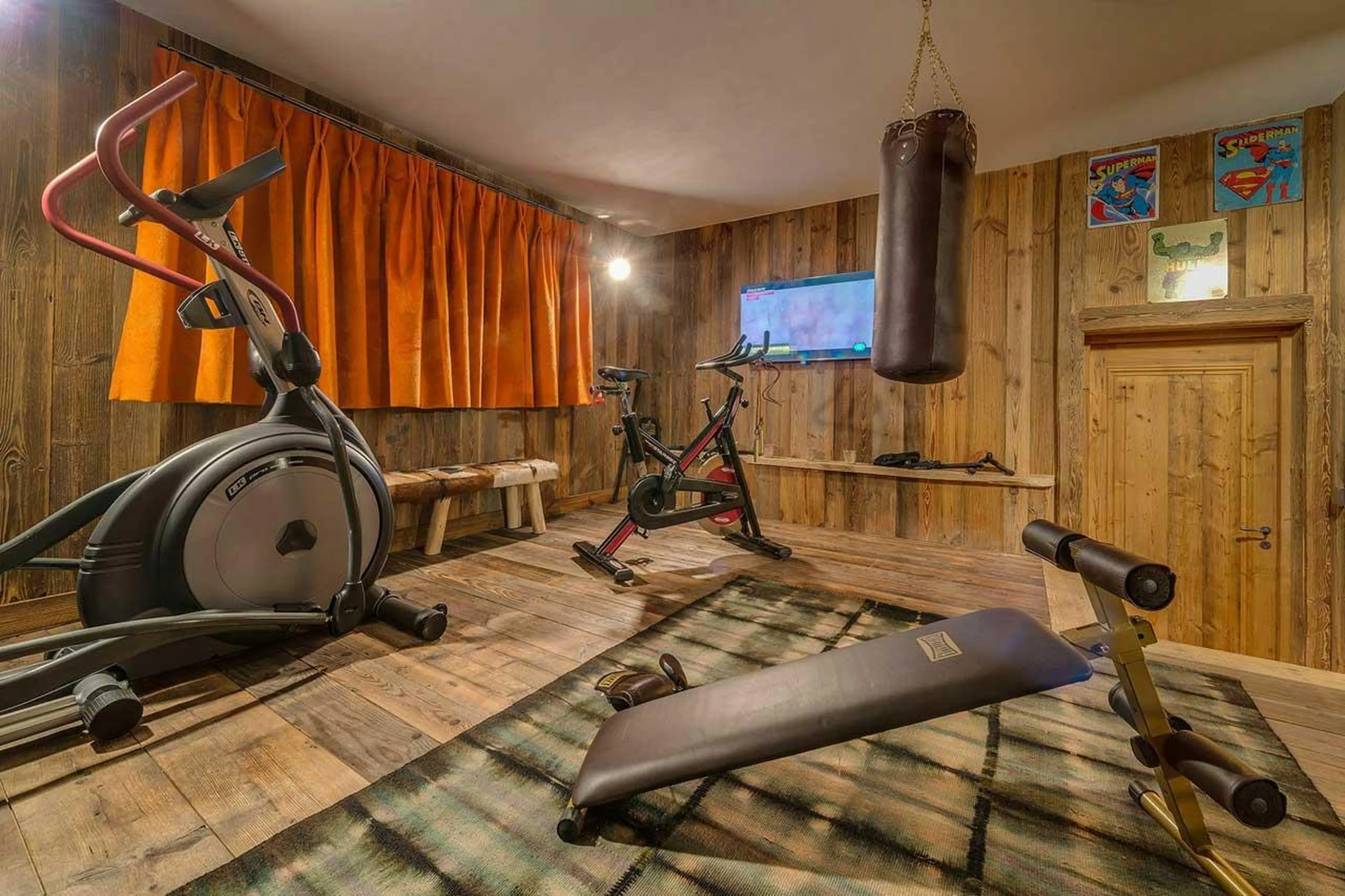 TV in fitness room of Chalet Husky in Val d'Isere