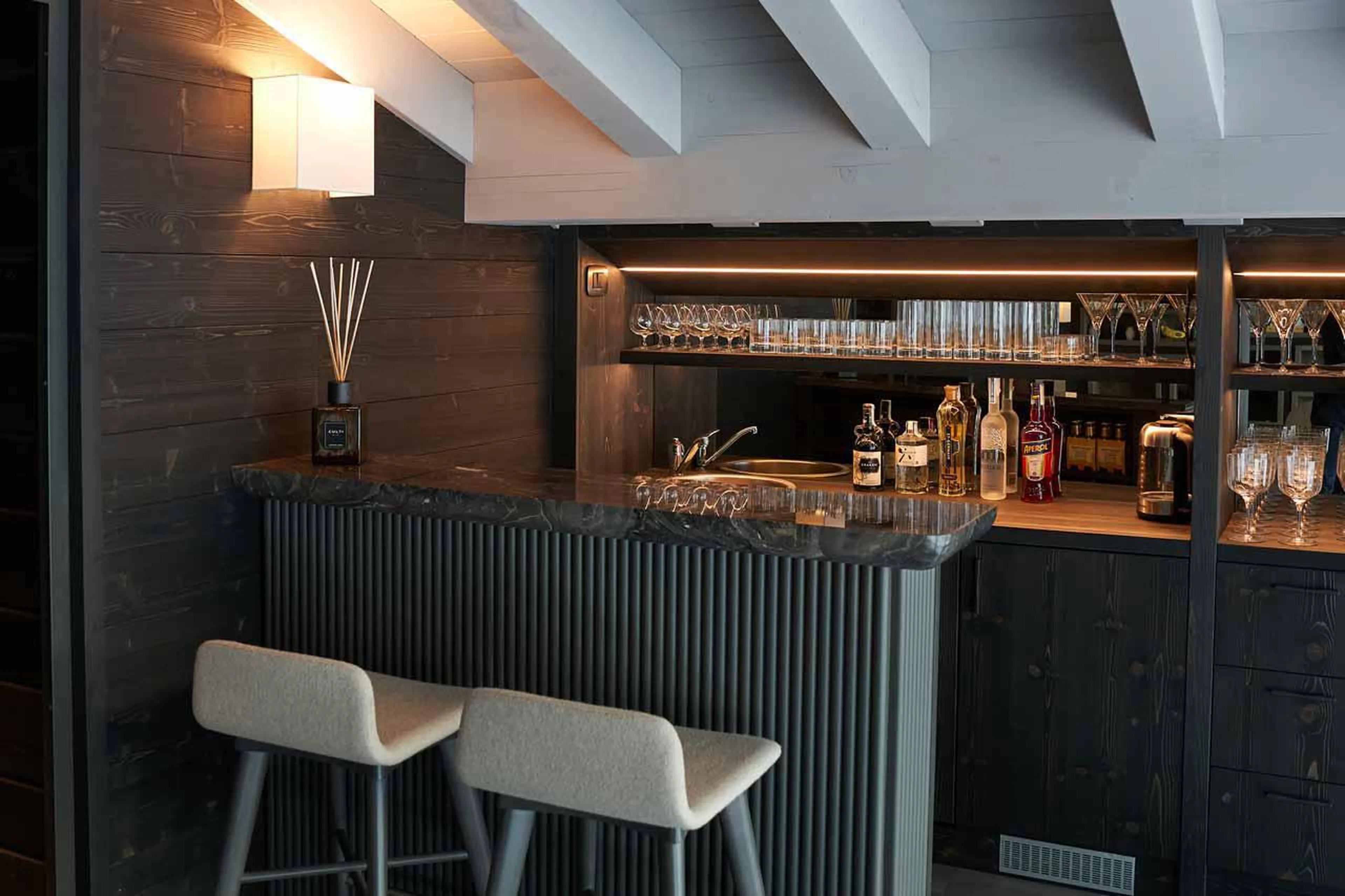 Mezzanine bar at Chalet Il Gufo in Cervinia