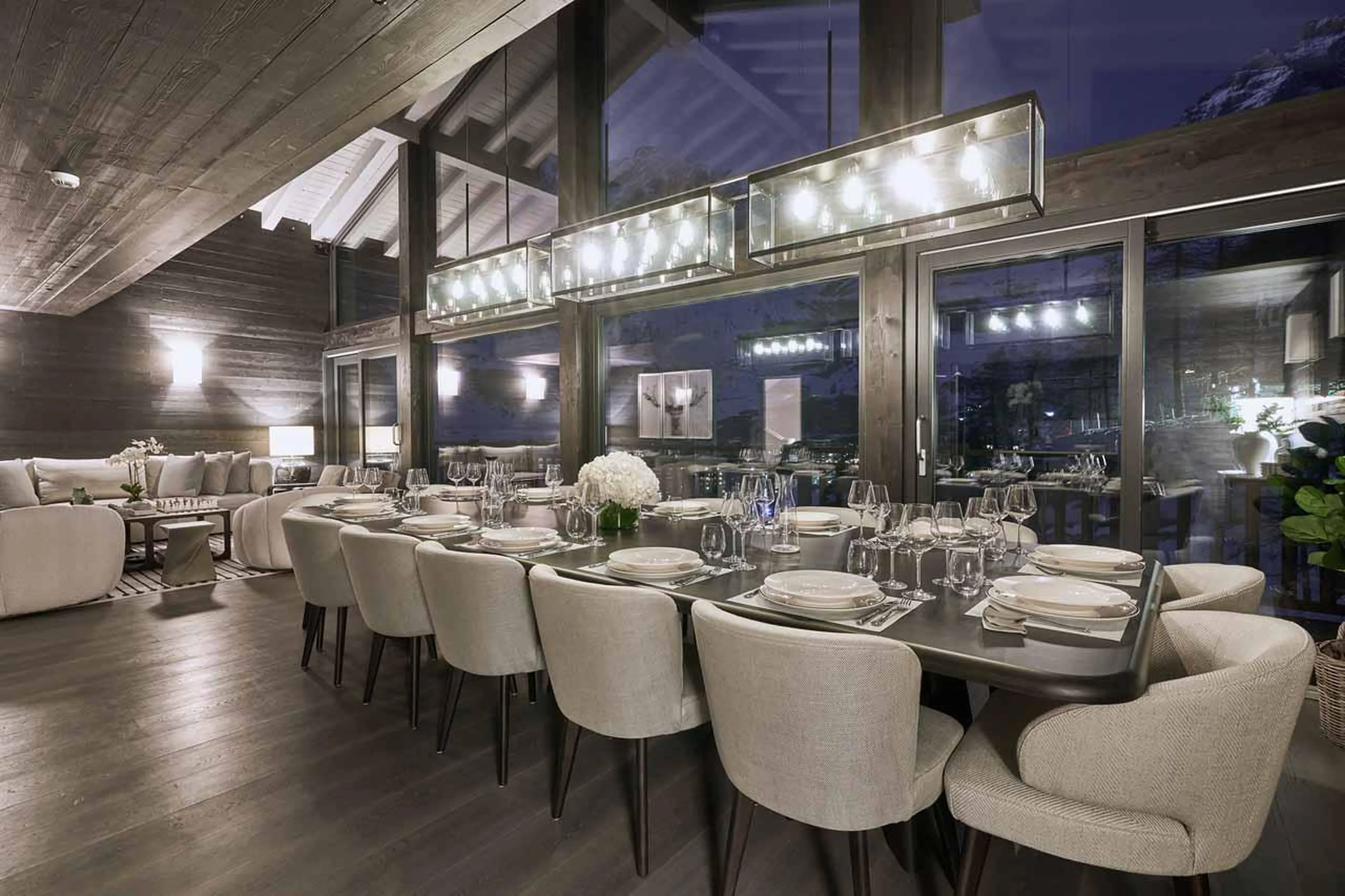 Dining area at Chalet Il Gufo in Cervinia