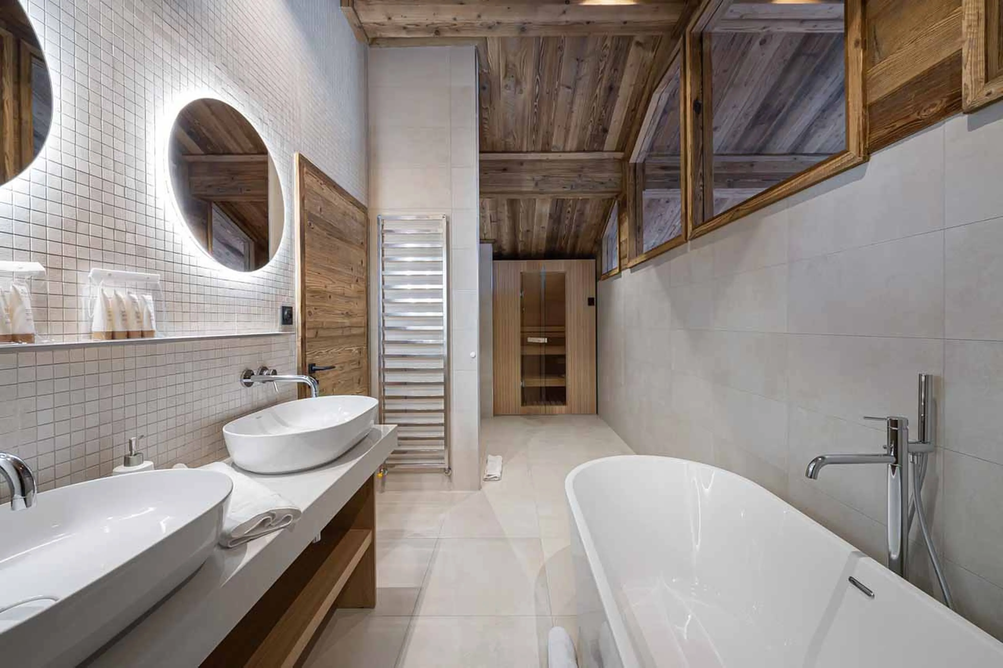 Bathroom one at Chalet Illi in Courchevel 1550