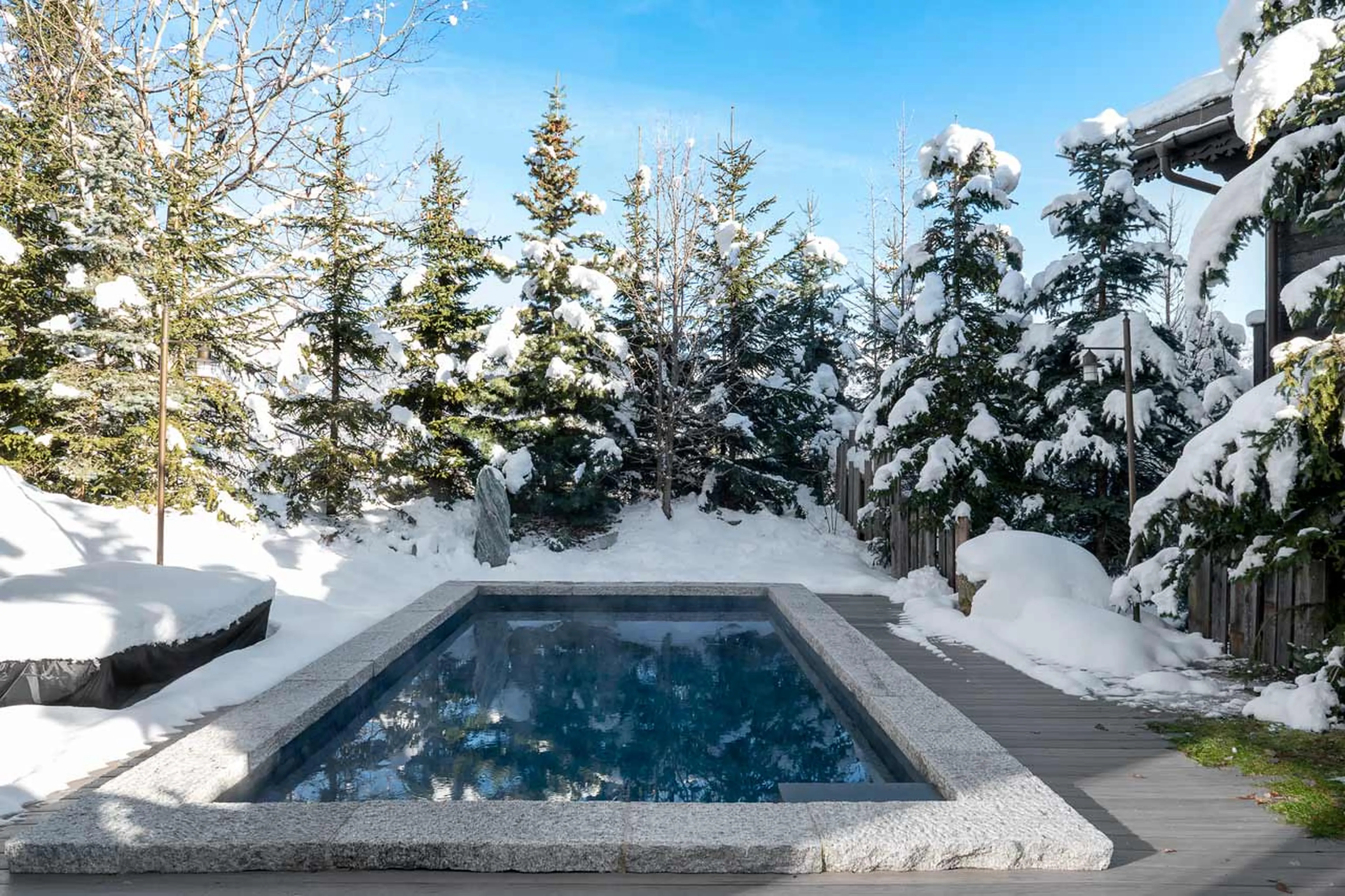 Heated swimming pool at Chalet Ililissat in Courchevel 1550