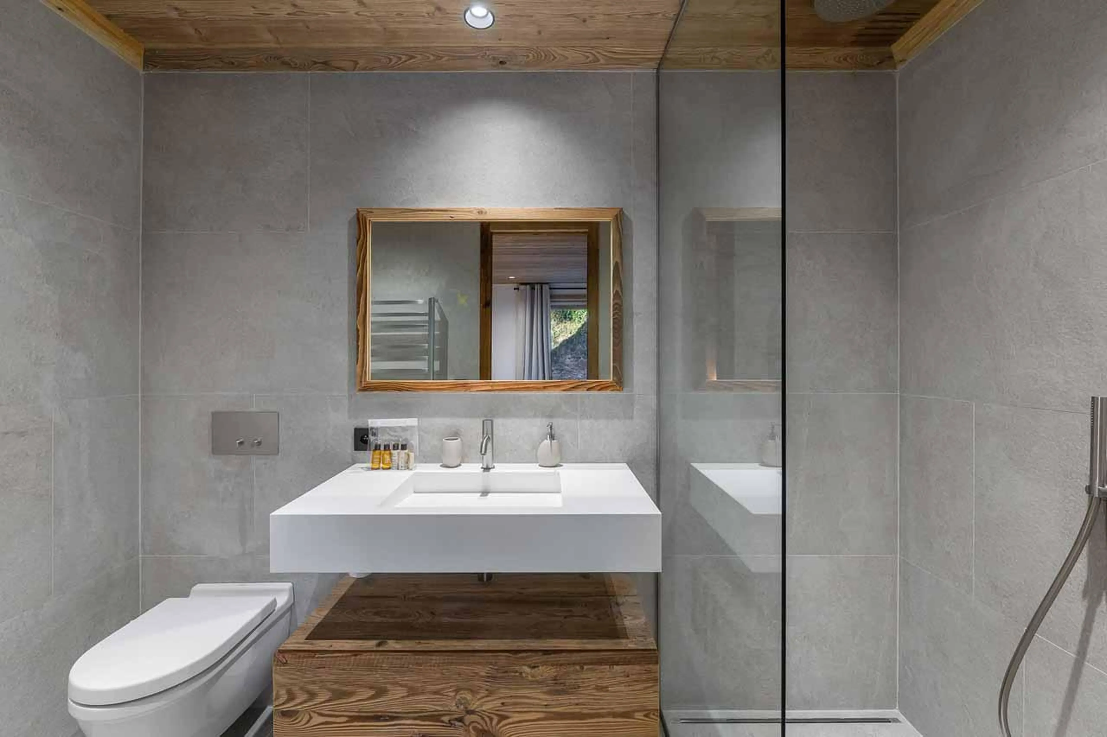 Shower room five at Chalet Imladris in St Martin de Belleville