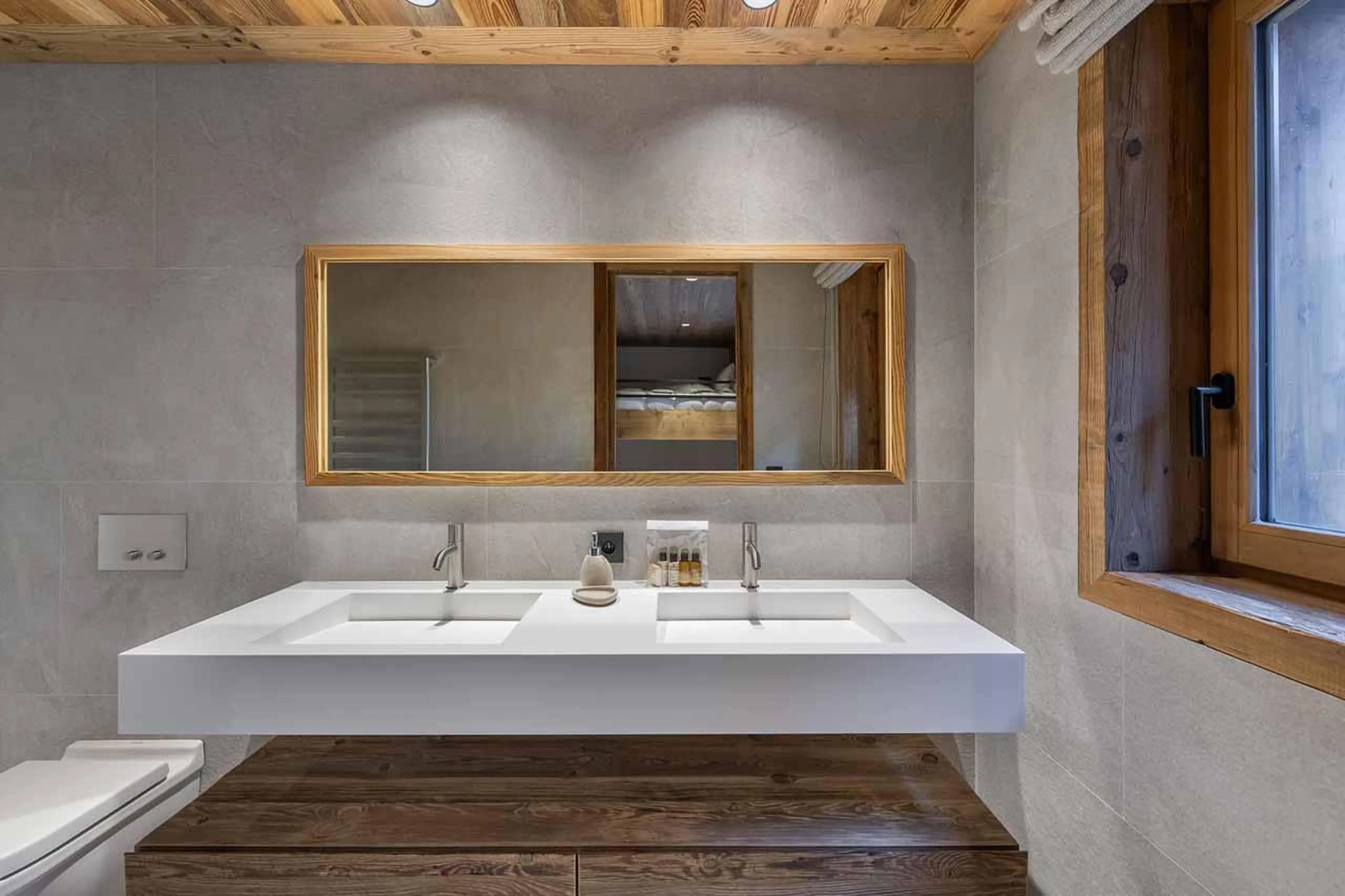 Shower room six at Chalet Imladris in St Martin de Belleville