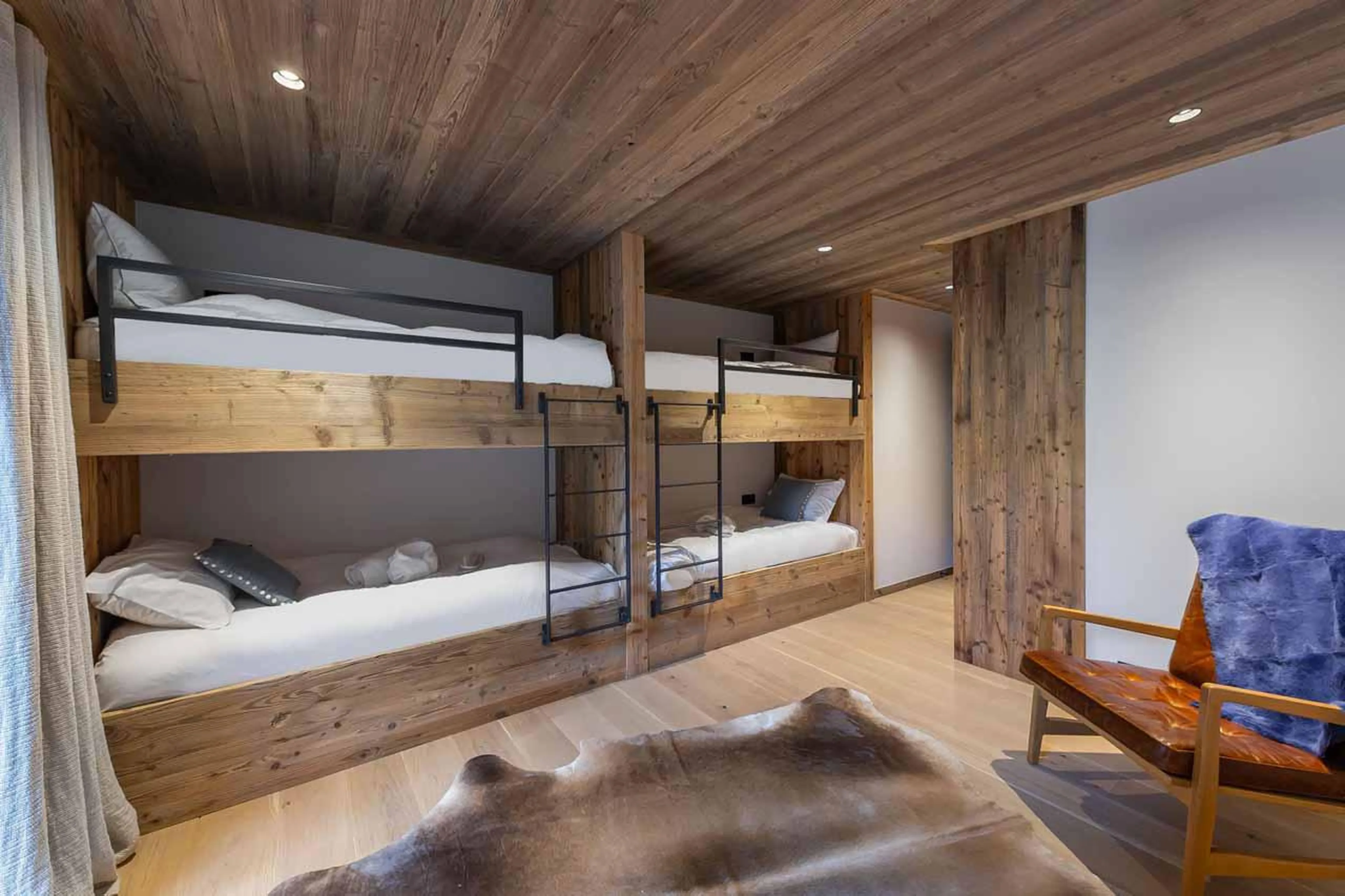 Bedroom six at Chalet Imladris in St Martin de Belleville