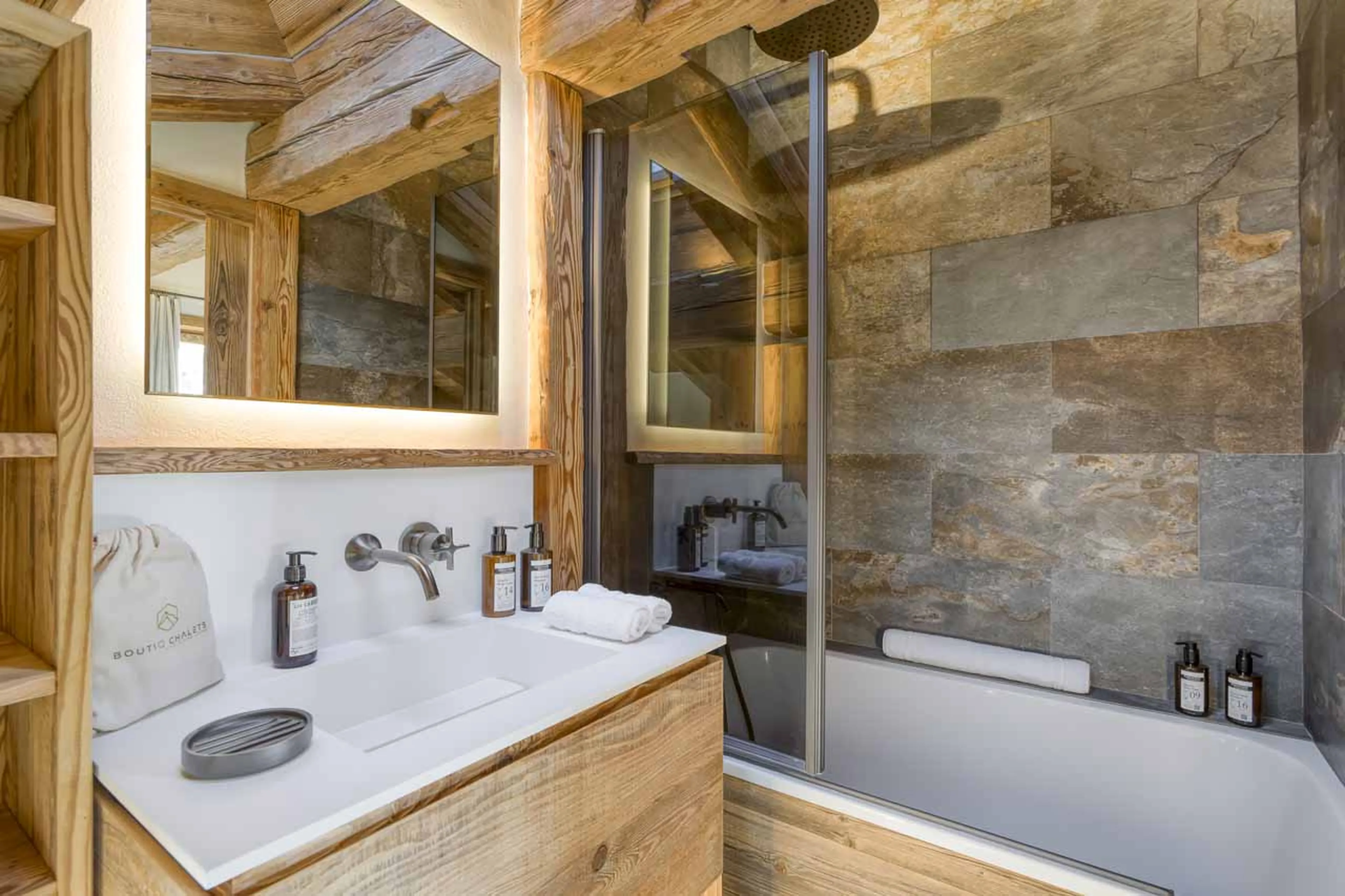 Bedroom 3 en-suite at Chalet Impala in Megeve
