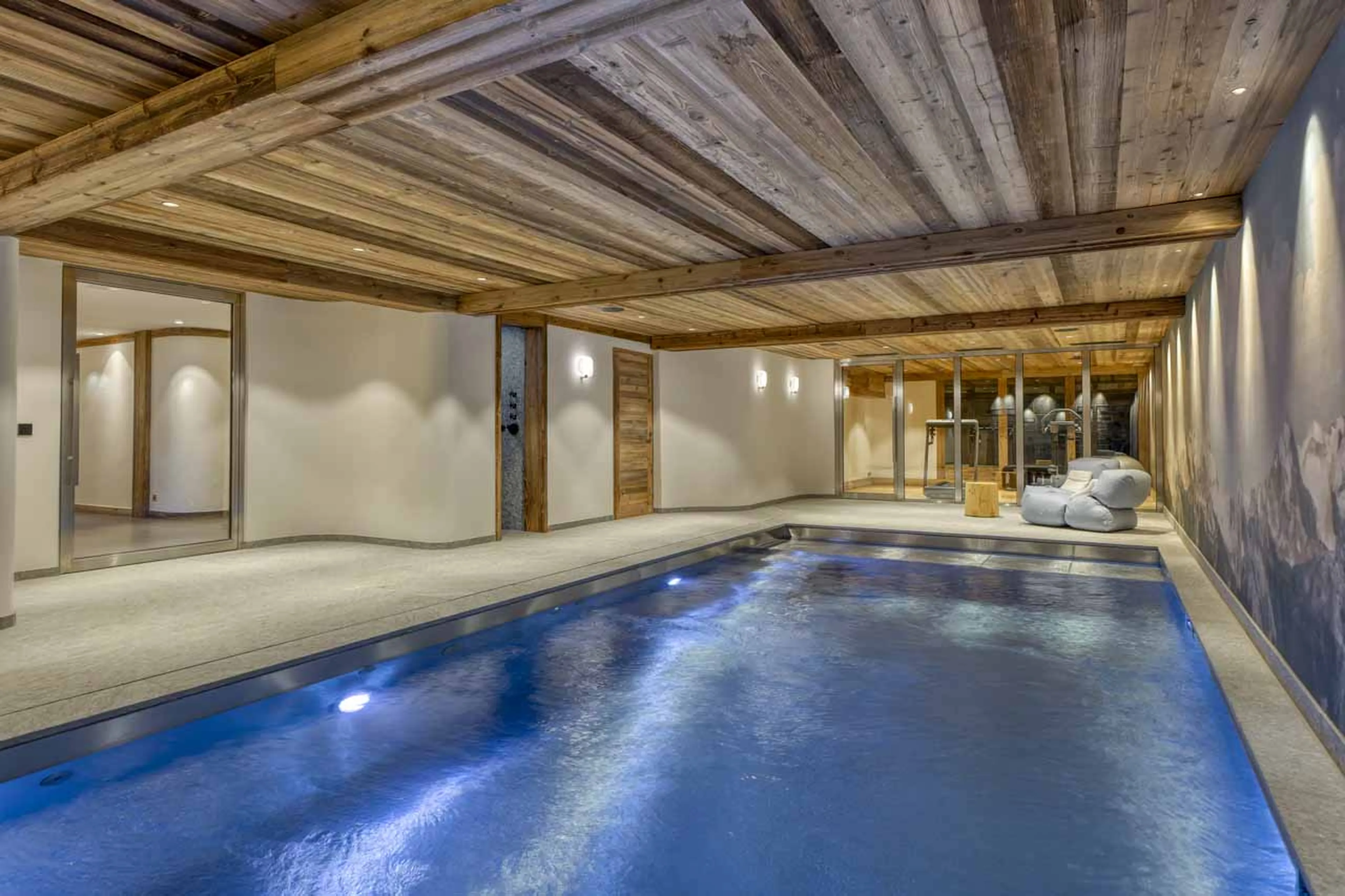 Spa pool at Chalet Impala in Megeve