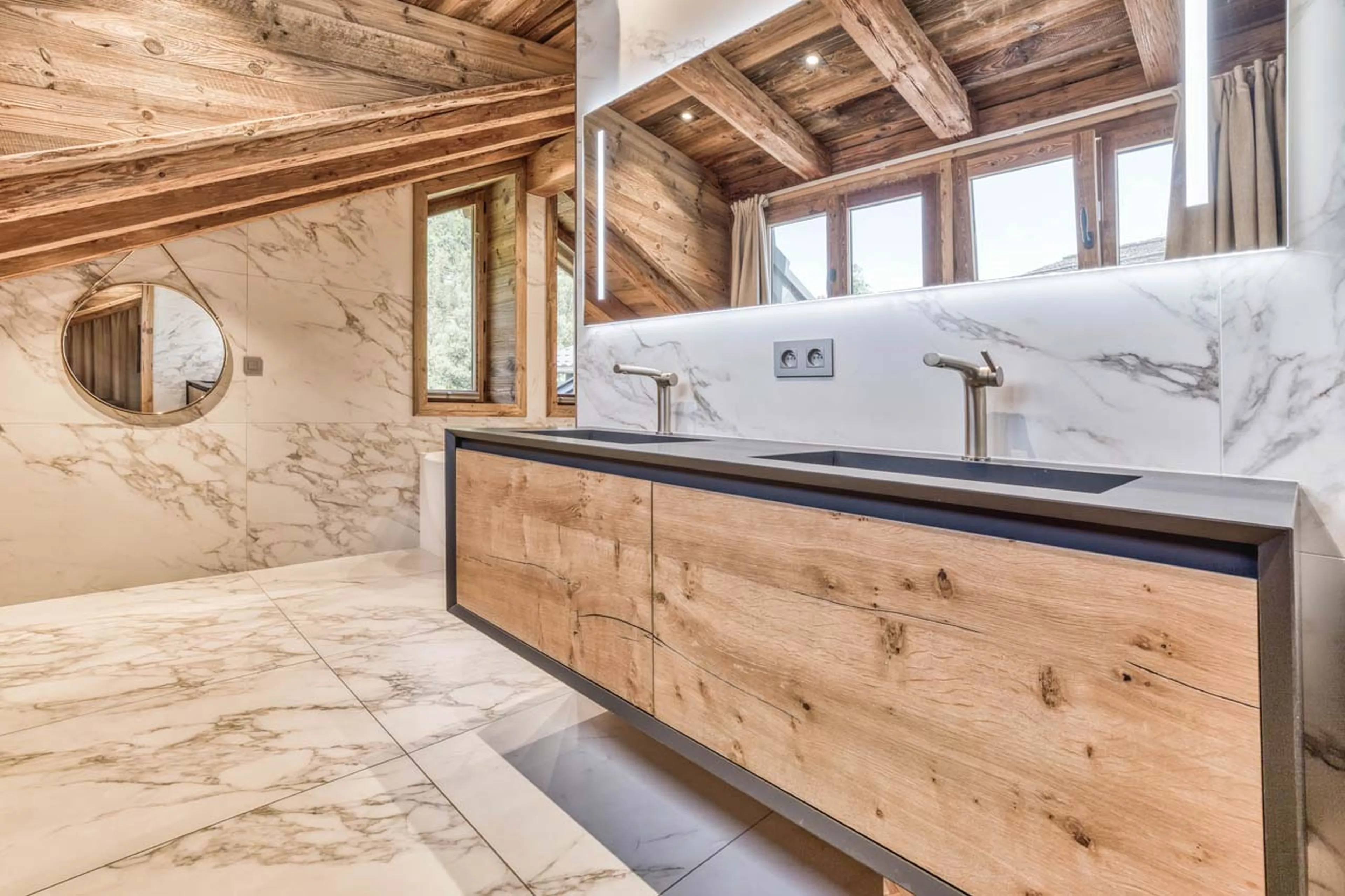 Double basin in Chalet Indigo, Chamonix