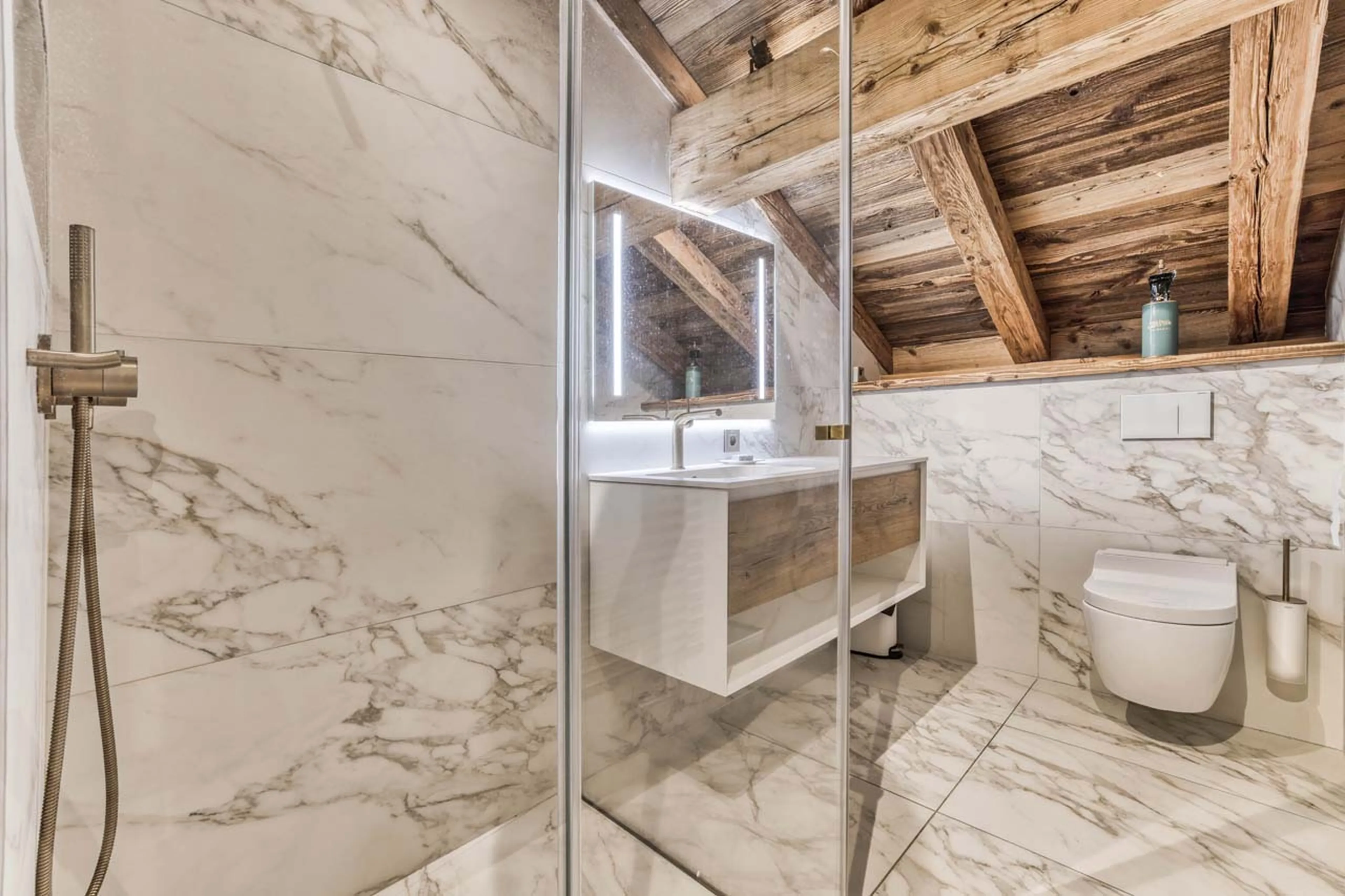 En-suite shower room in Chalet Indigo, Chamonix