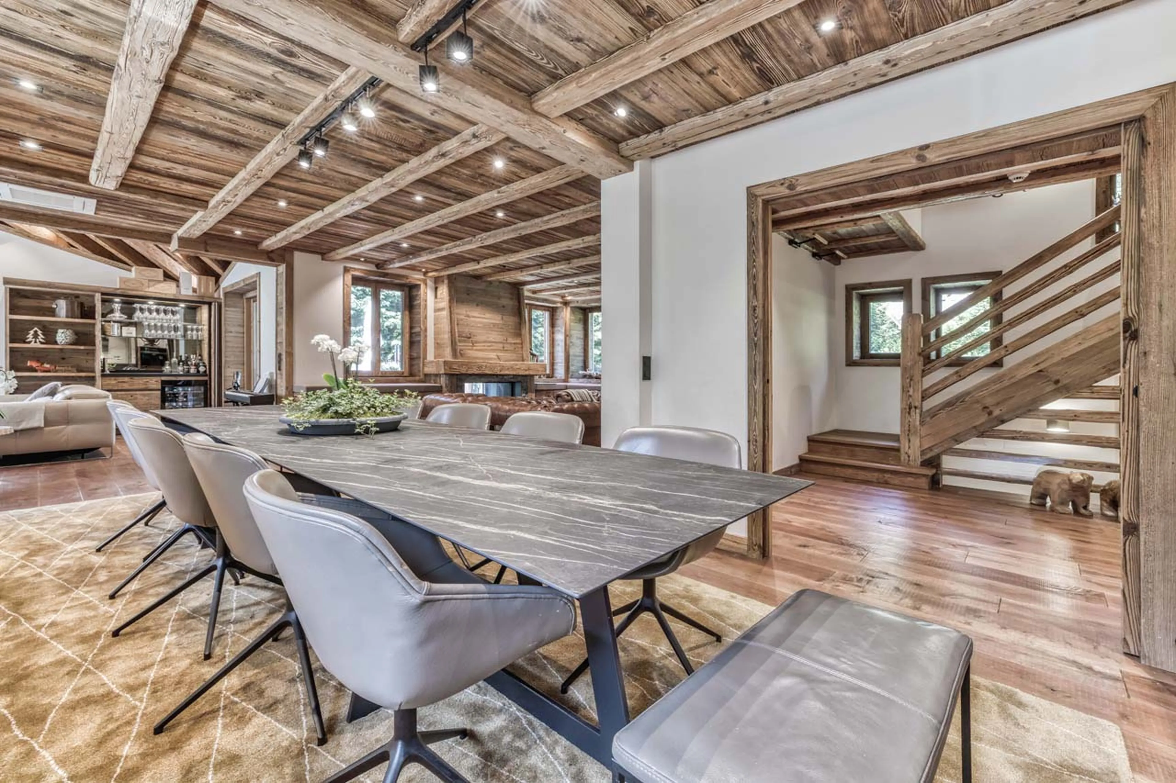 Dining table in Chalet Indigo, Chamonix