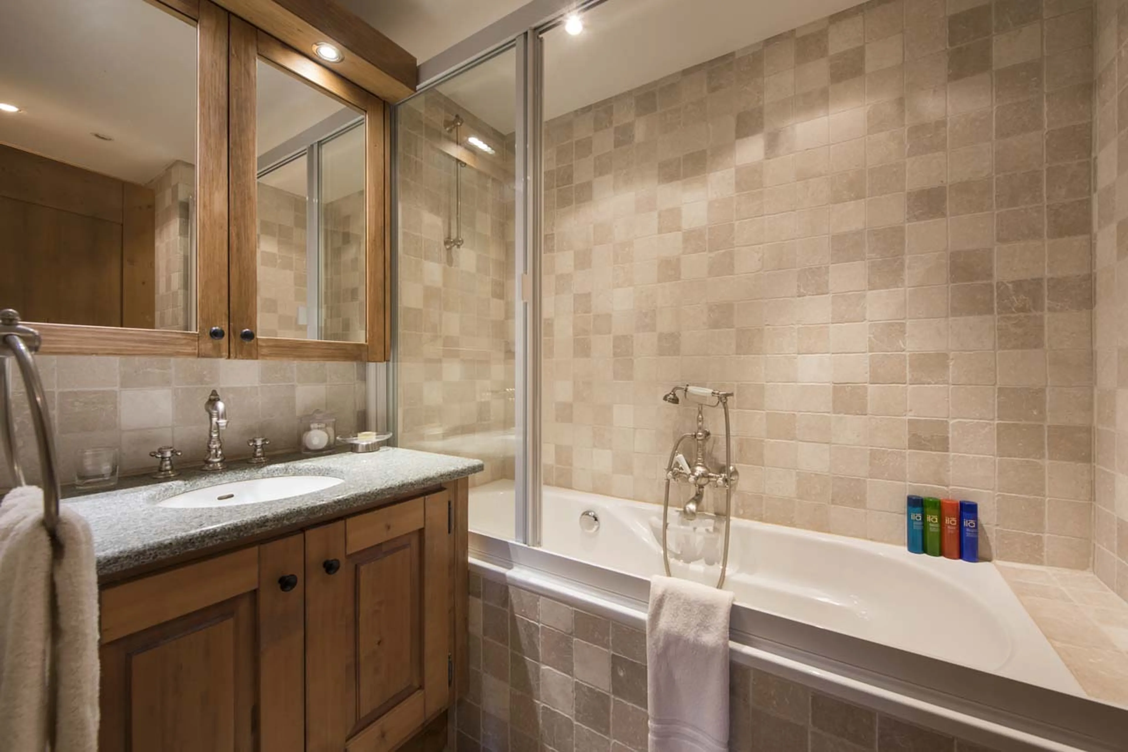 Bathroom four in Chalet Ivouette in Verbier