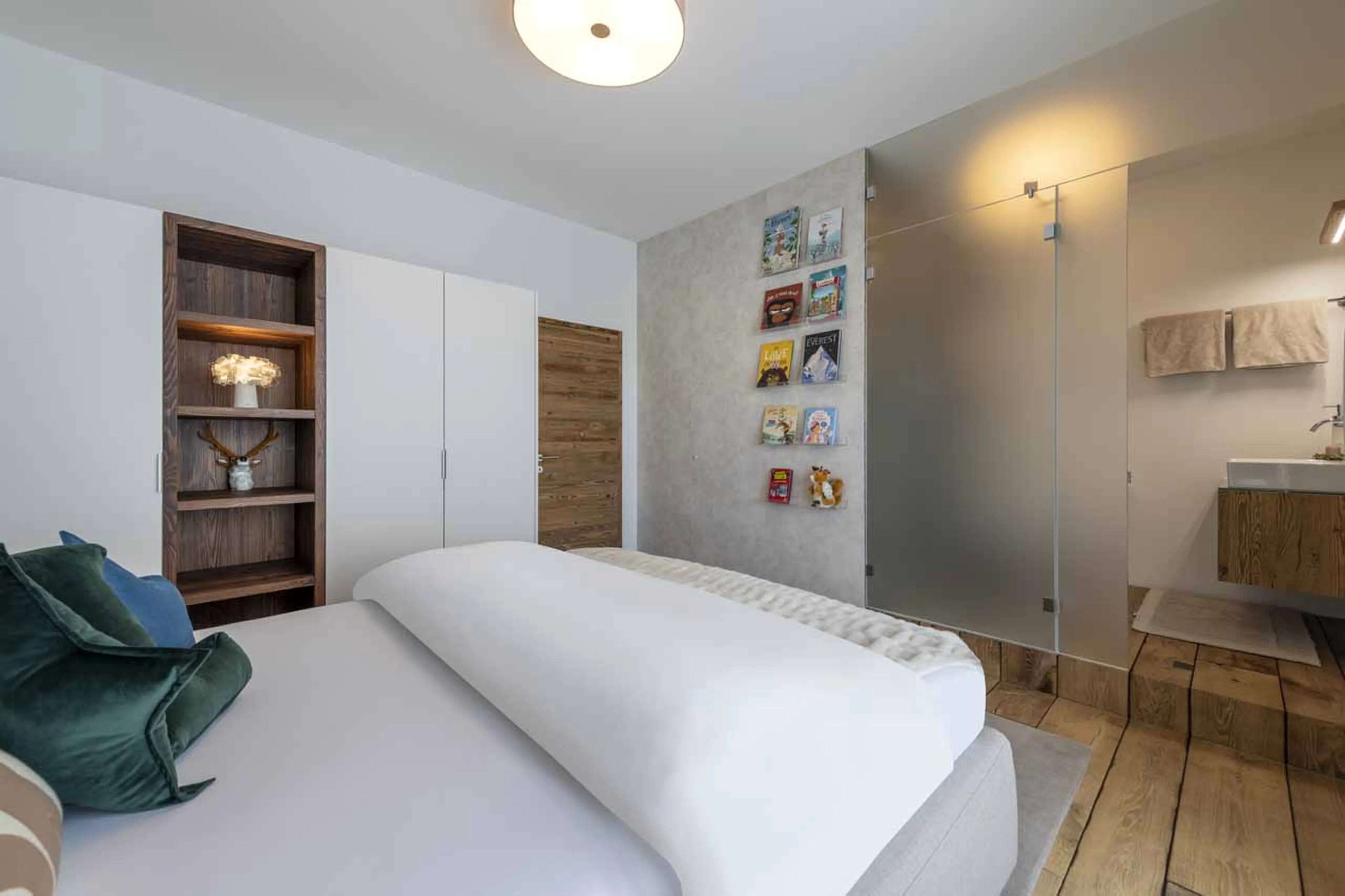 Access to en-suite shower room at Chalet Jakobshorn in Davos