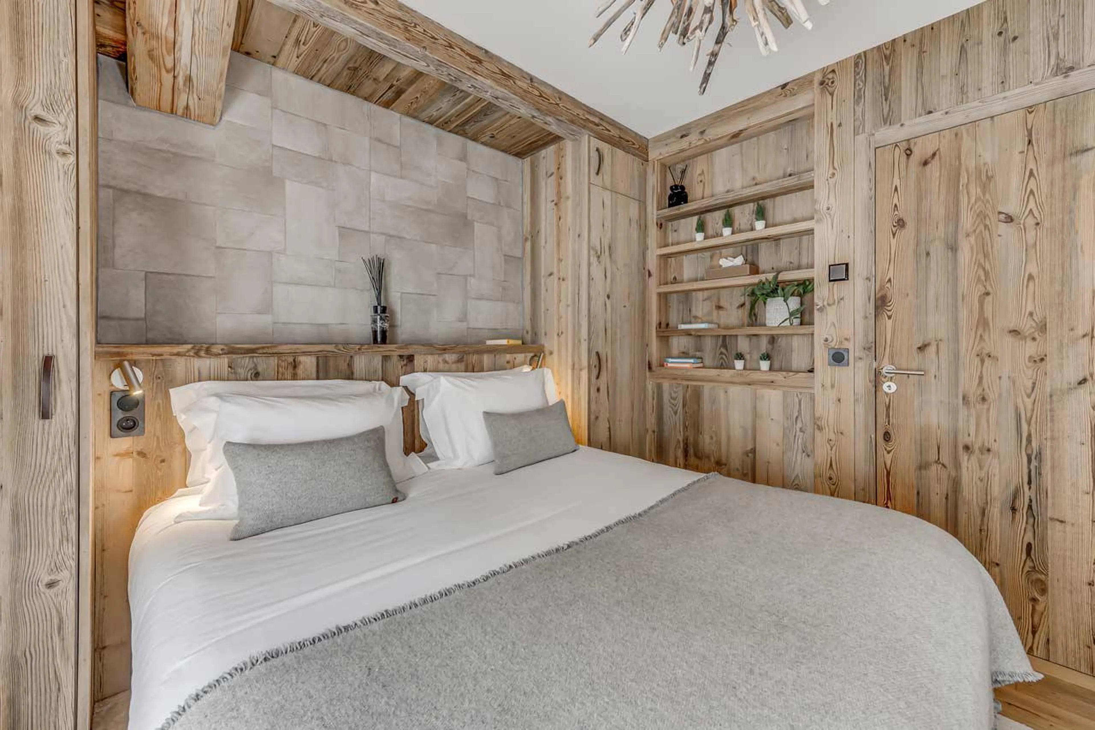 Double/twin bed four Bedroom three at Chalet Juno in Val d'Isere