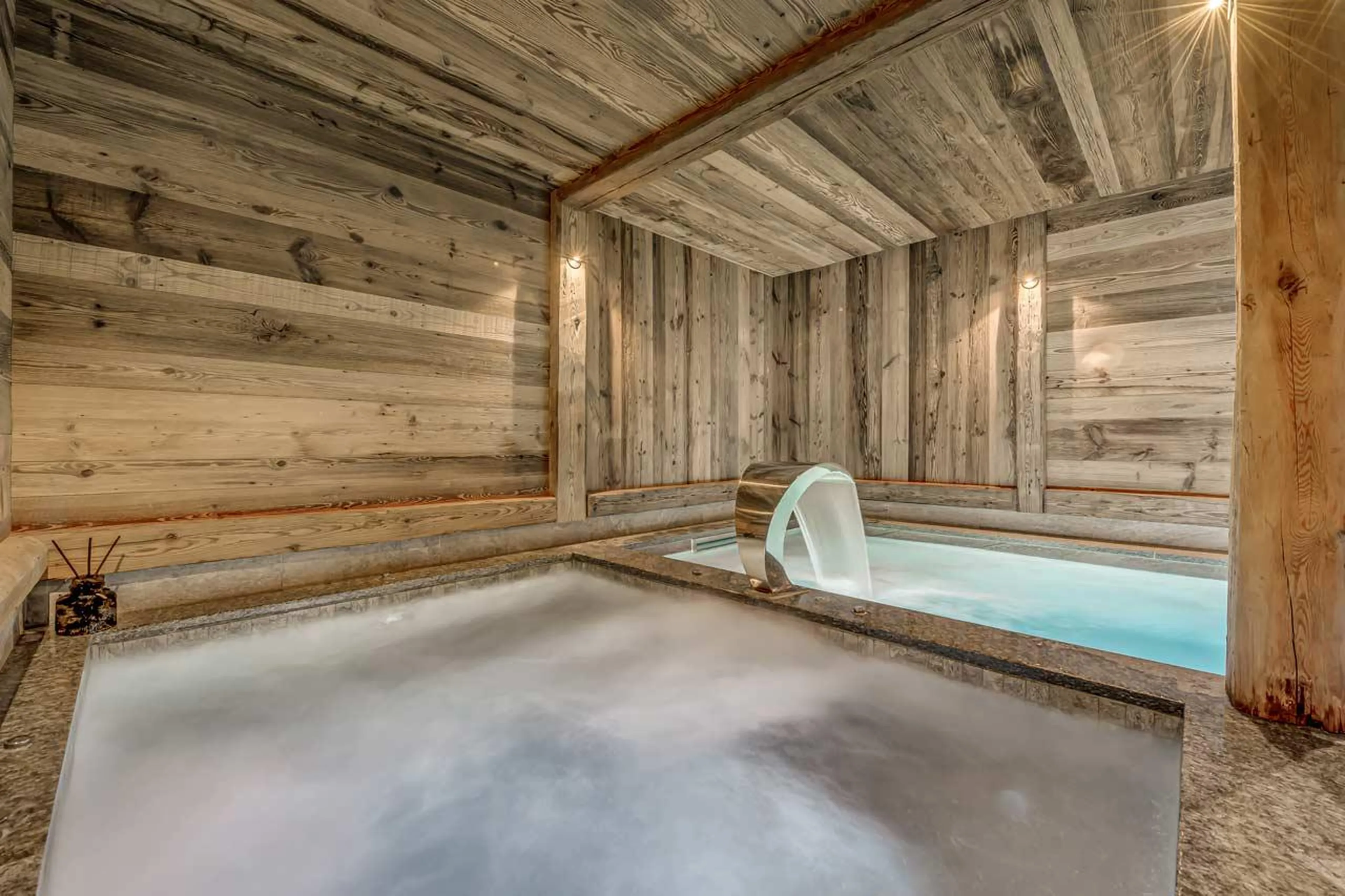 Jacuzzi at Chalet Juno in Val d'Isere