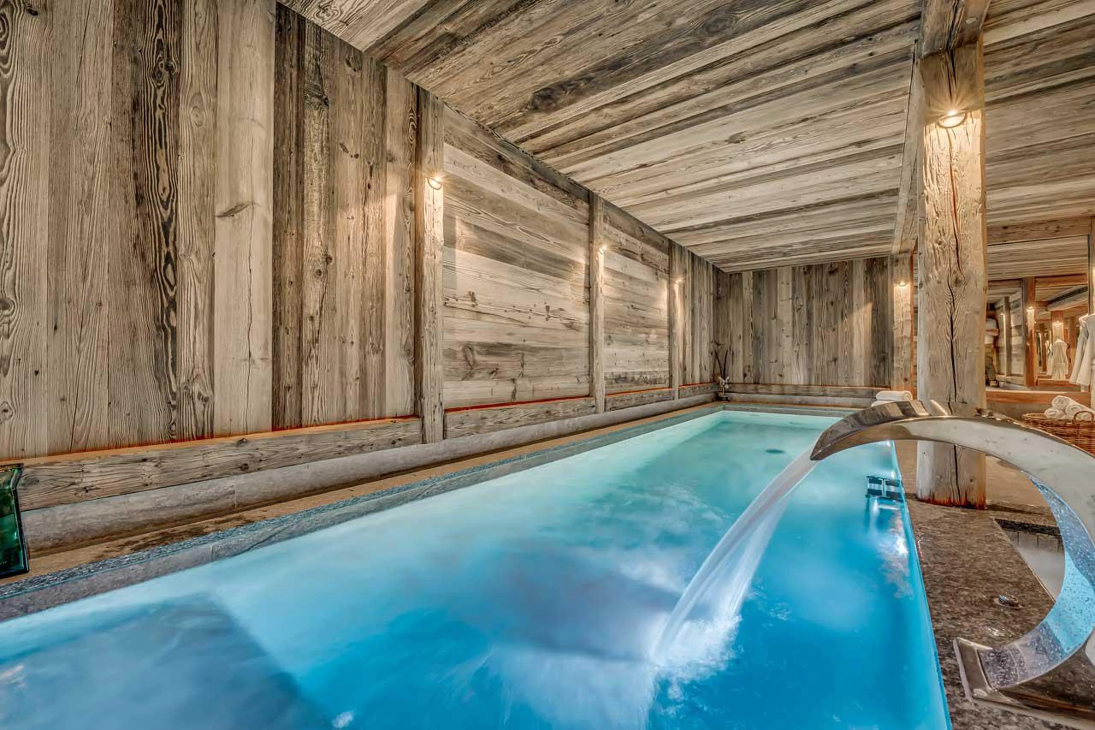 Indoor swimming pool at Chalet Juno in Val d'Isere