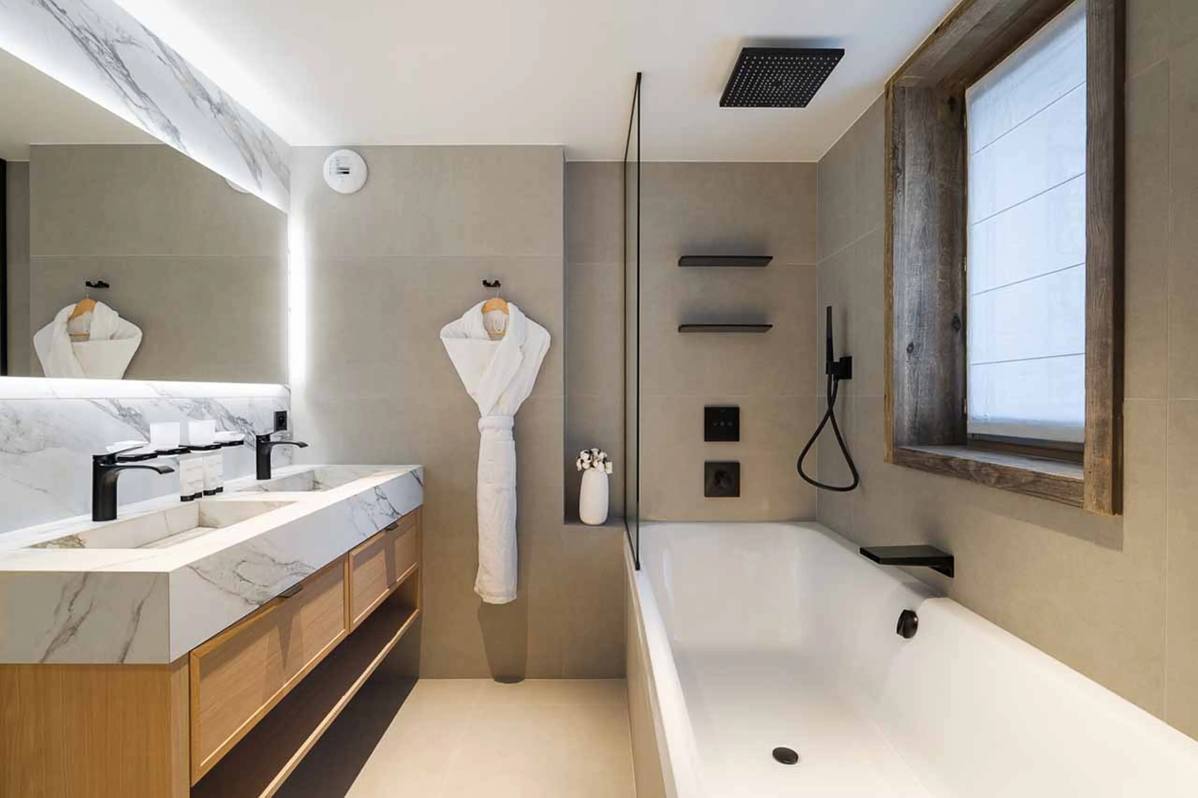 Bedroom 2 en-suite at Chalet k in Meribel
