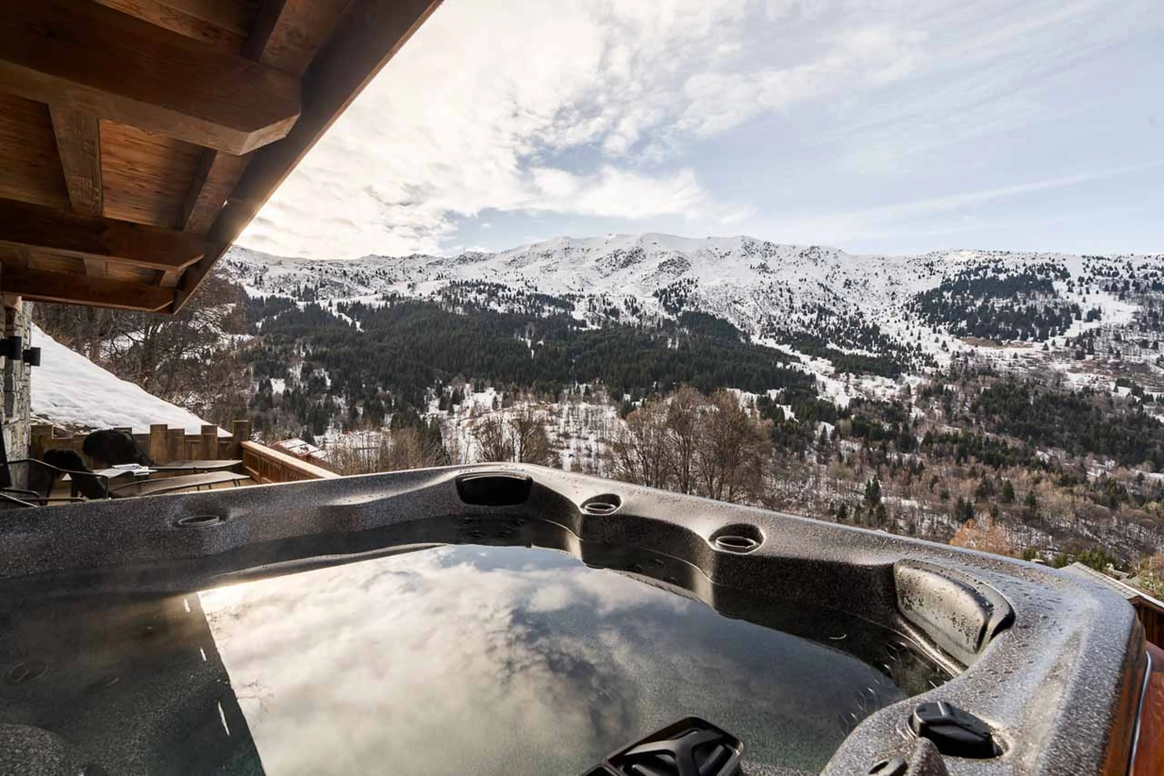 Outdoor hot tub at Chalet k in Meribel