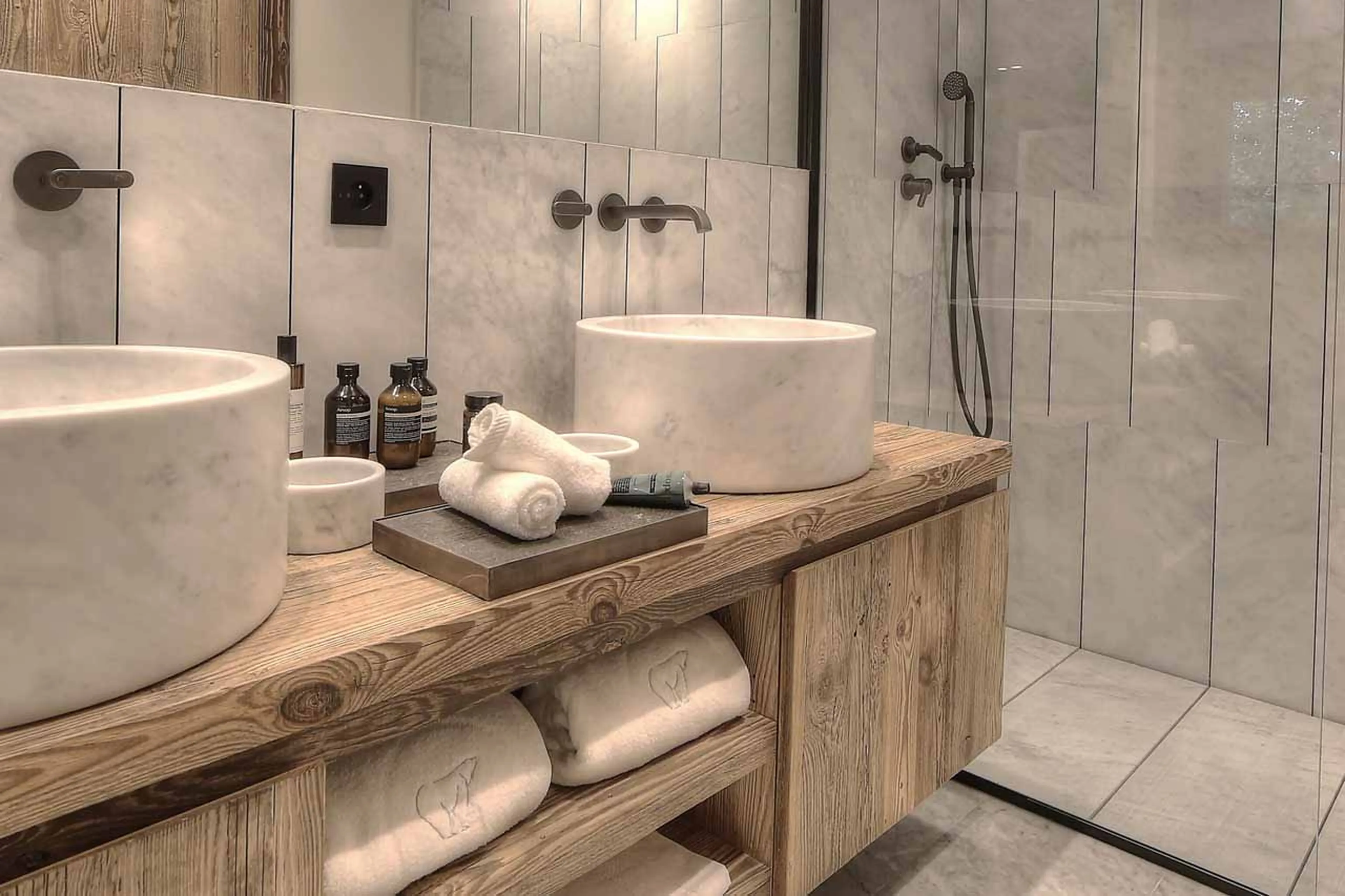 Bathroom two at Chalet Kantaa in Megeve