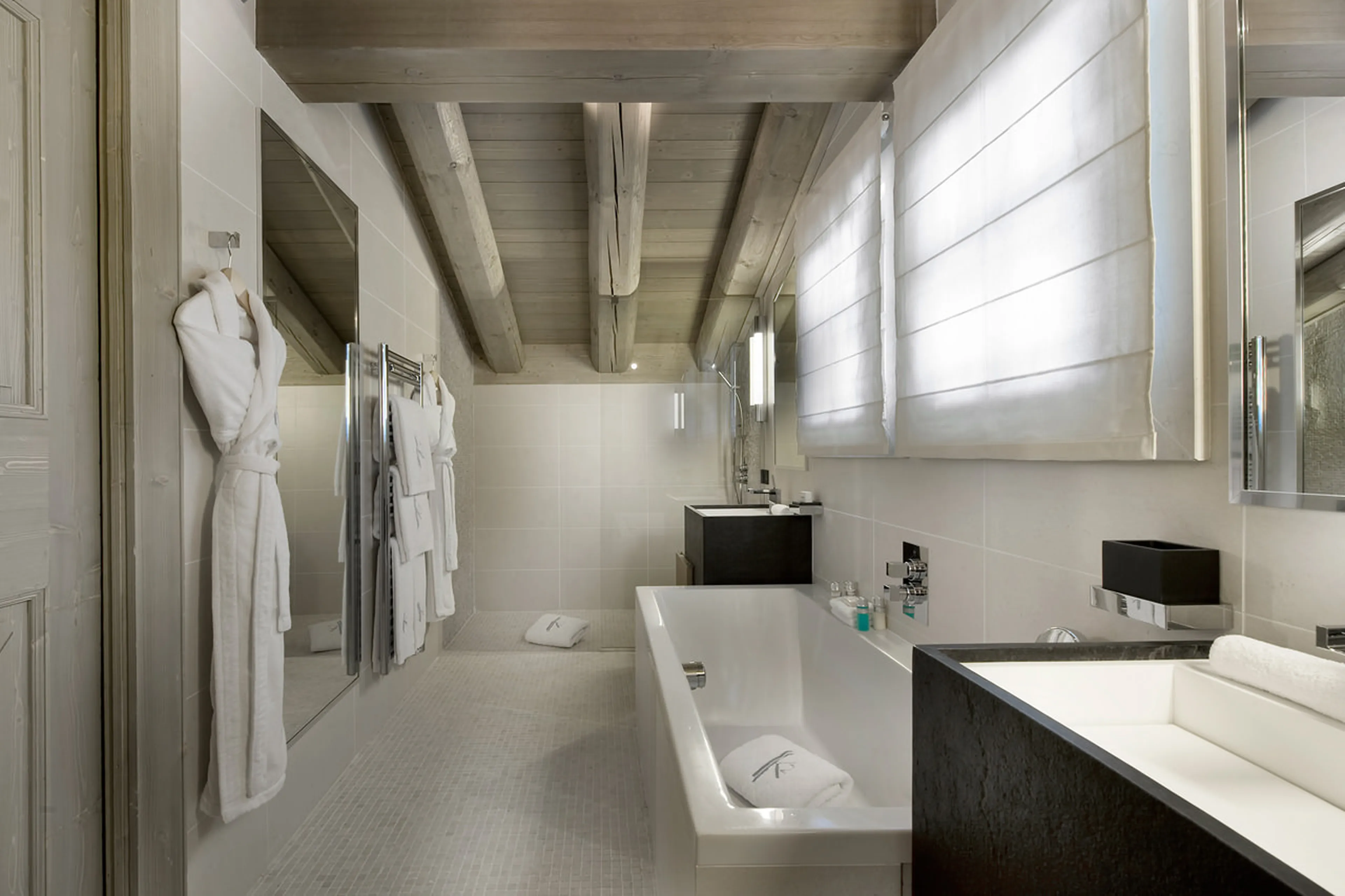 Bathroom en-suite at Chalet Karakoram in Courchevel 1850
