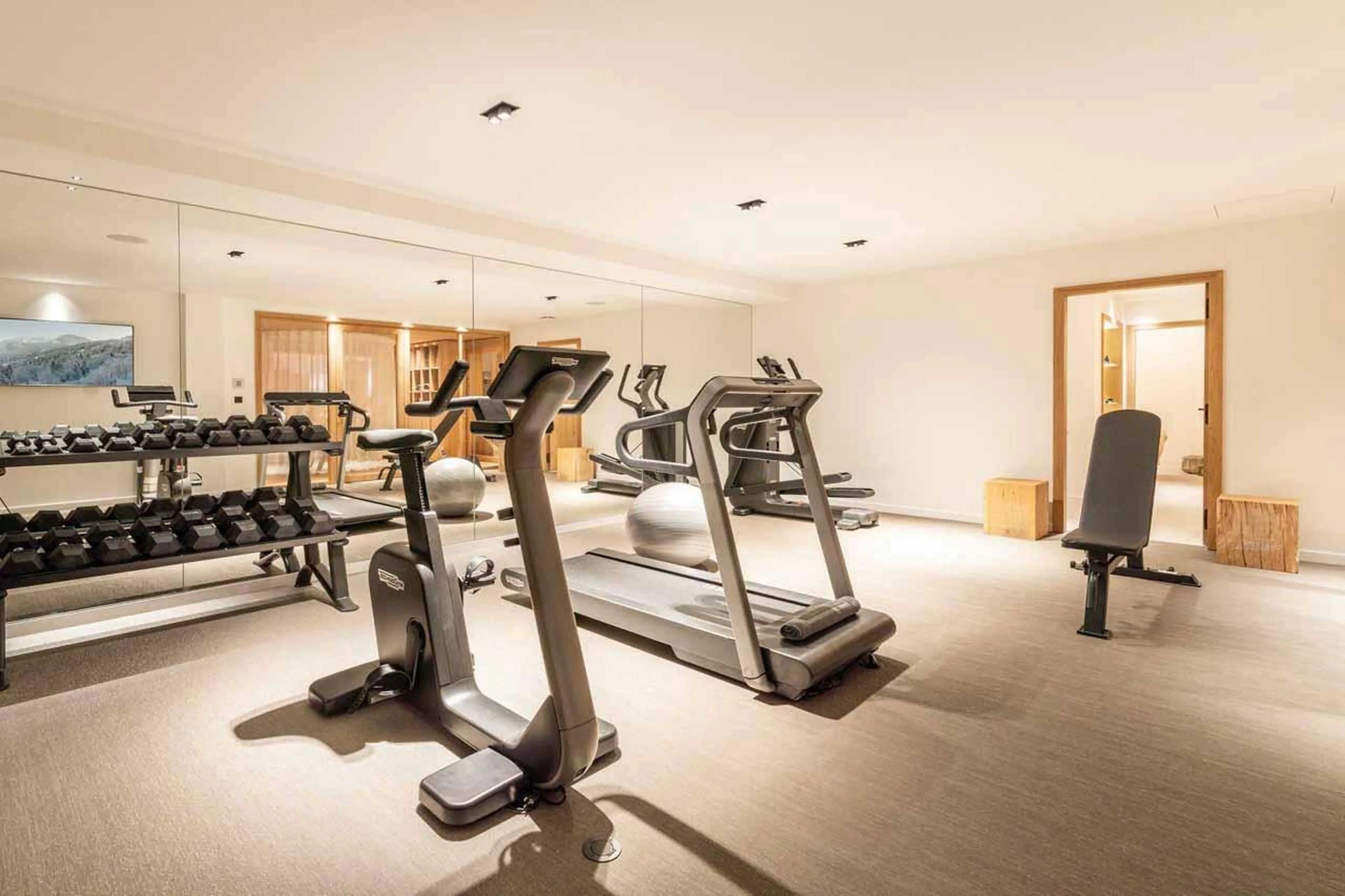 Gym with modern equipment in Chalet Khoton, Courchevel Le Praz