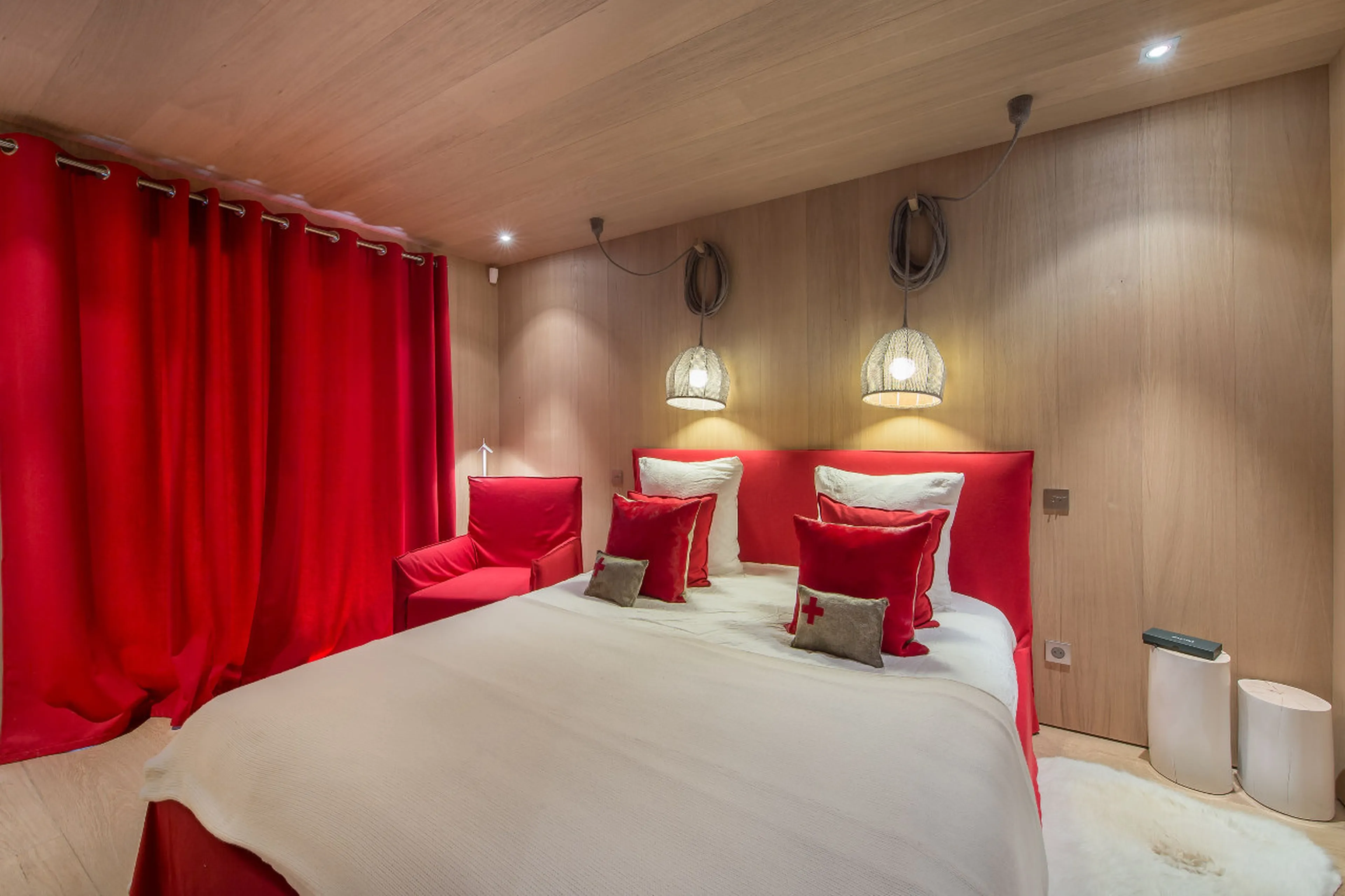 Striking décor in double bedroom of Chalet Kibo in Courchevel 1550