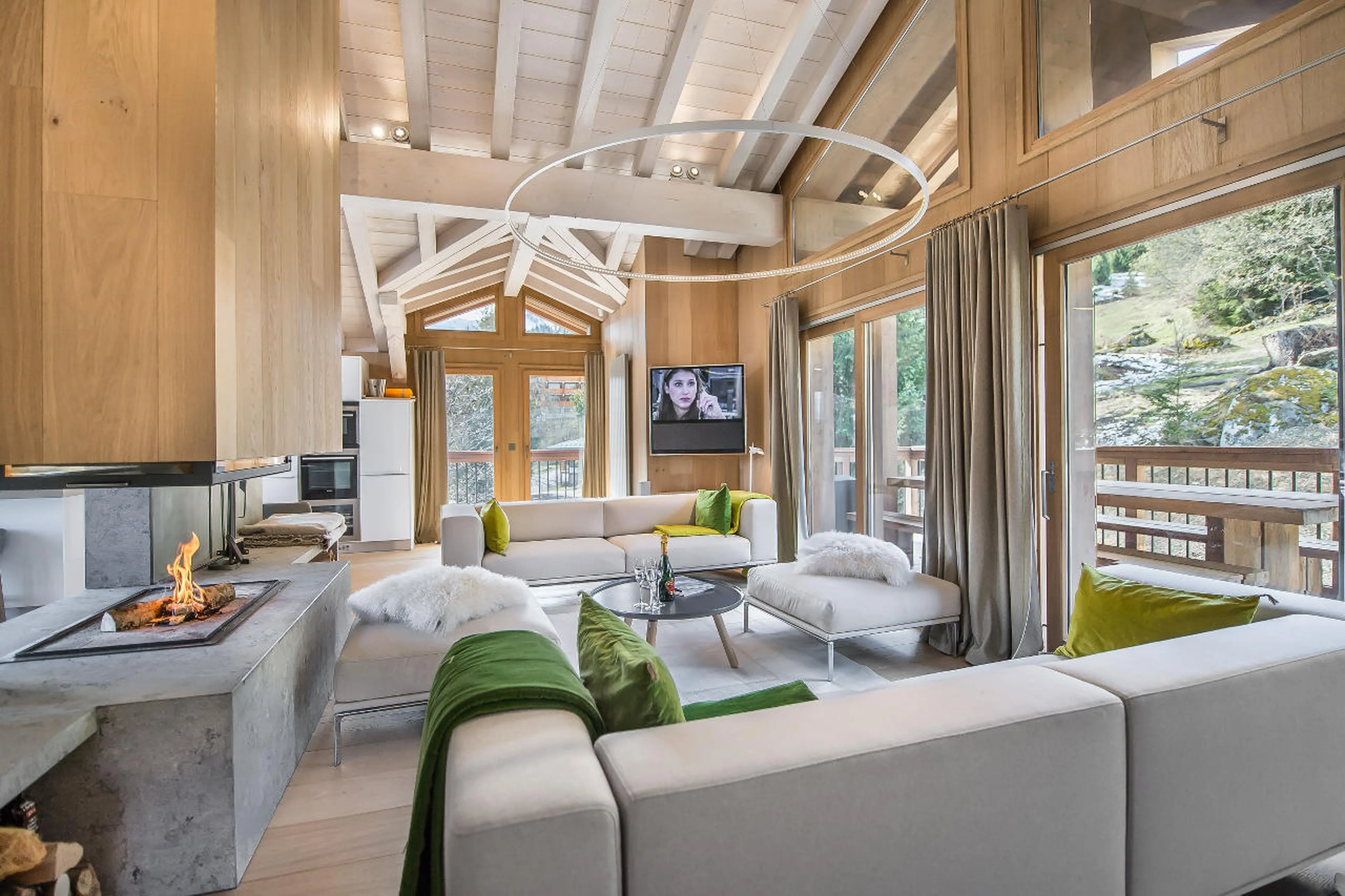 Living room with terrace access in Chalet Kibo in Courchevel 1550