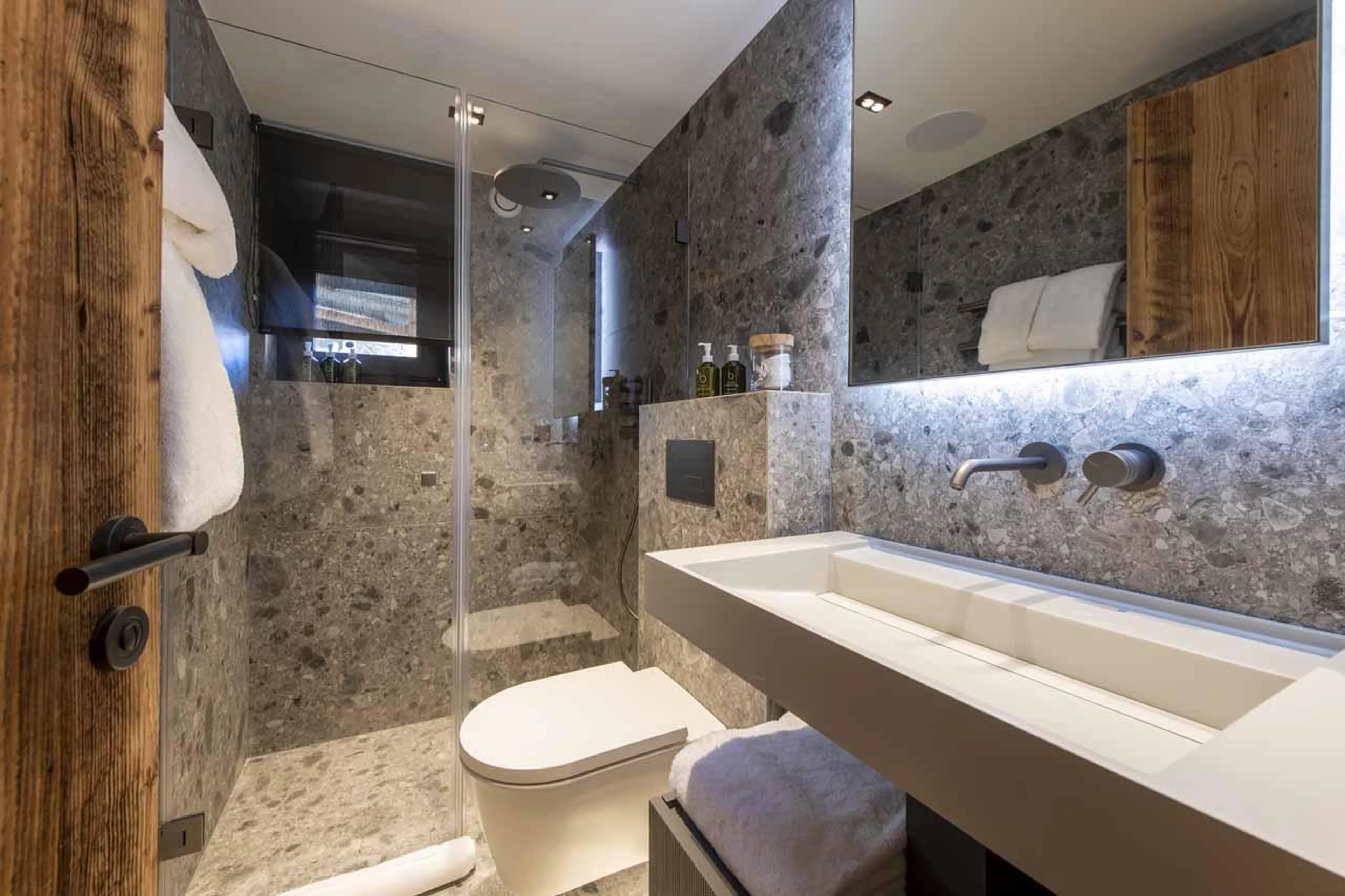 Shower room in Chalet Kitsilano, Verbier