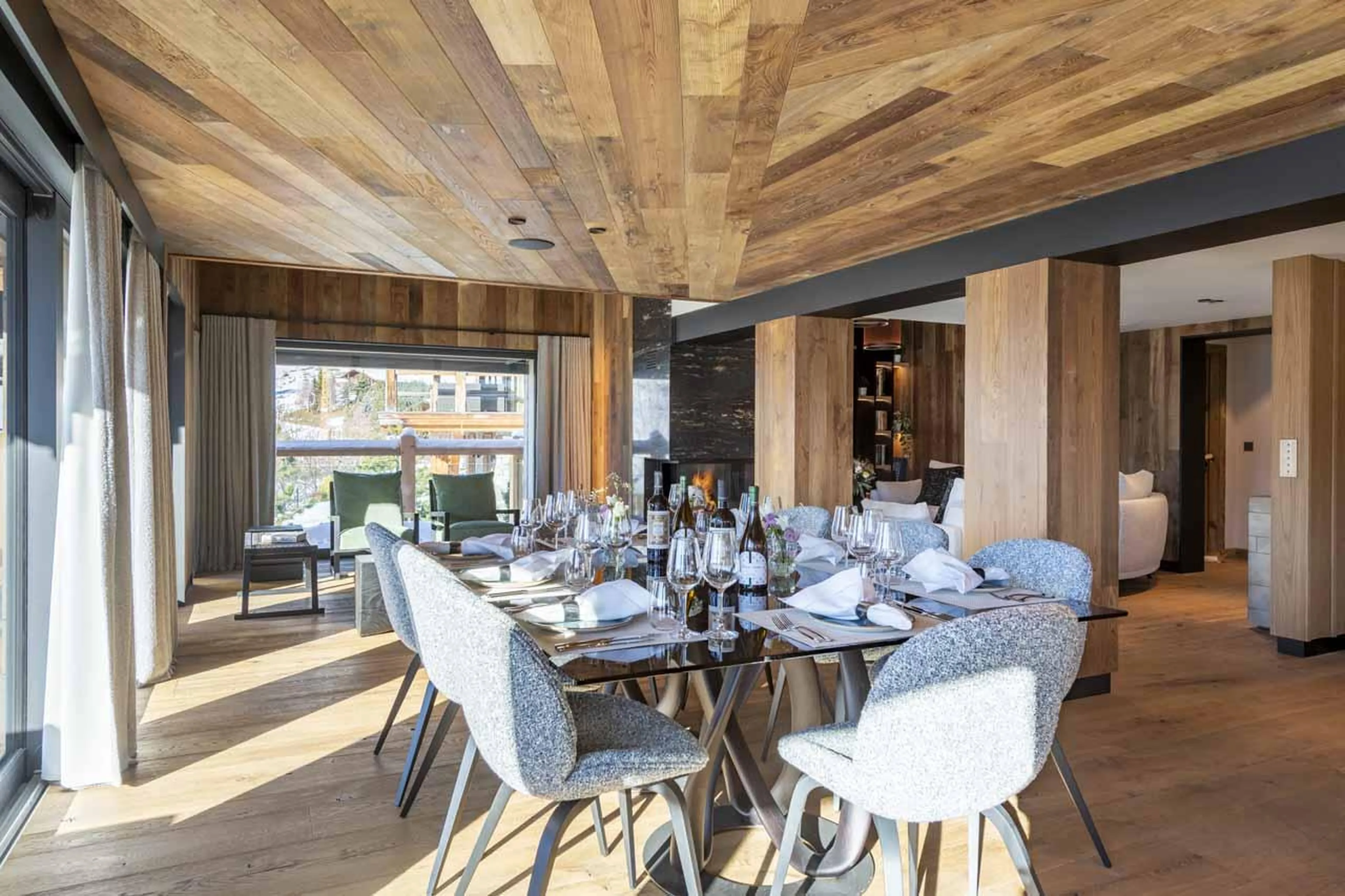 Dining area in Chalet Kitsilano, Verbier
