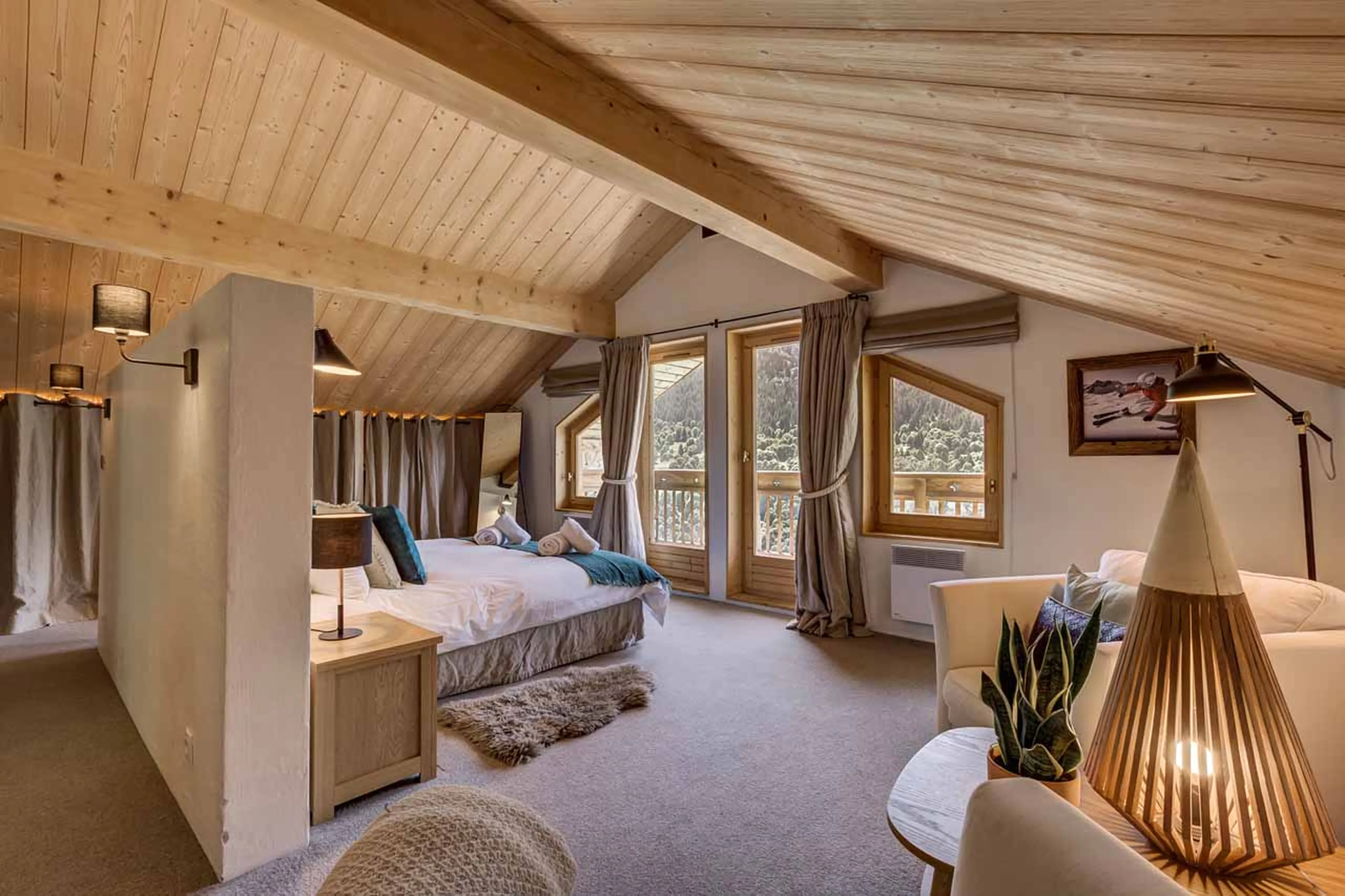 Spacious master suite at Chalet La Chouette in Meribel