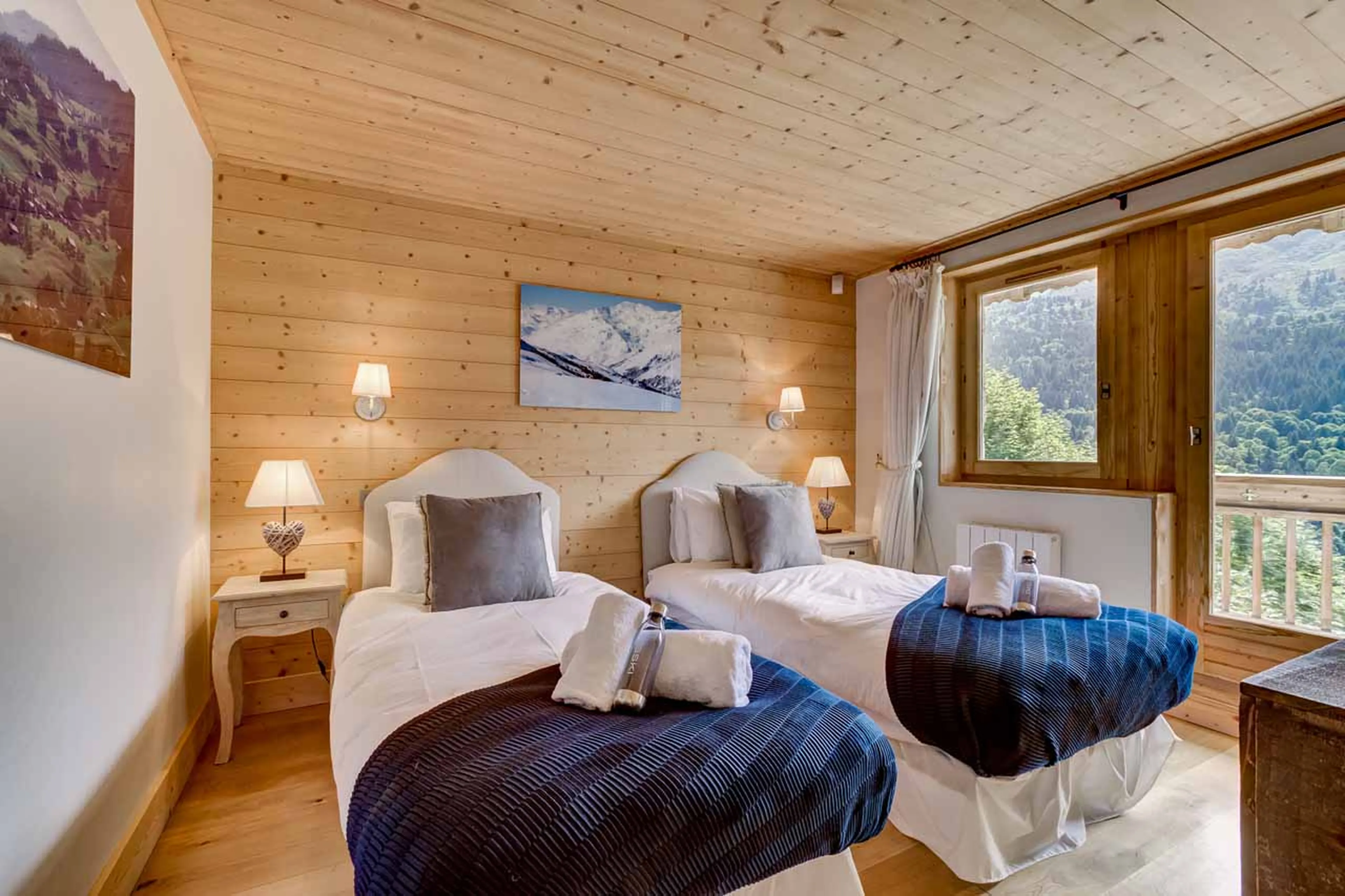 Bedroom six at Chalet La Chouette in Meribel