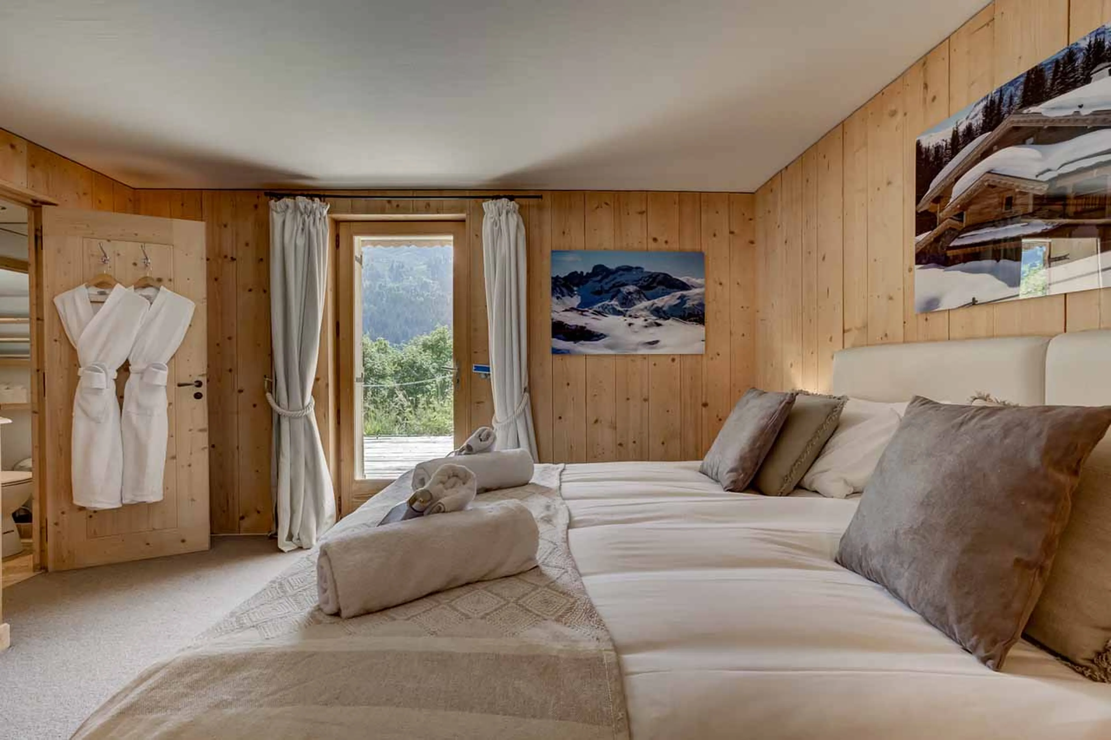 Bedroom five at Chalet La Chouette in Meribel