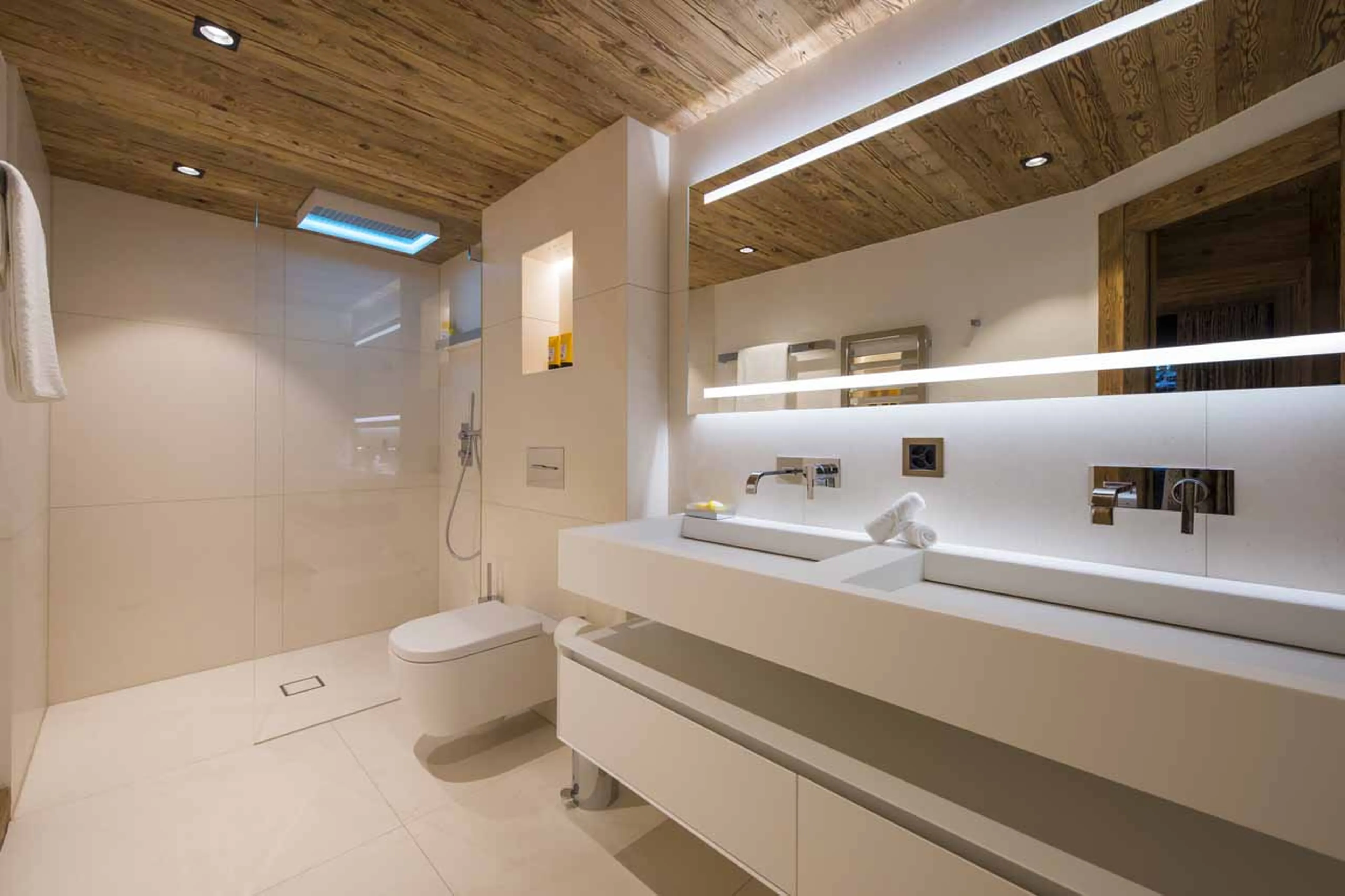 Bathroom one at Chalet La Datcha in Verbier
