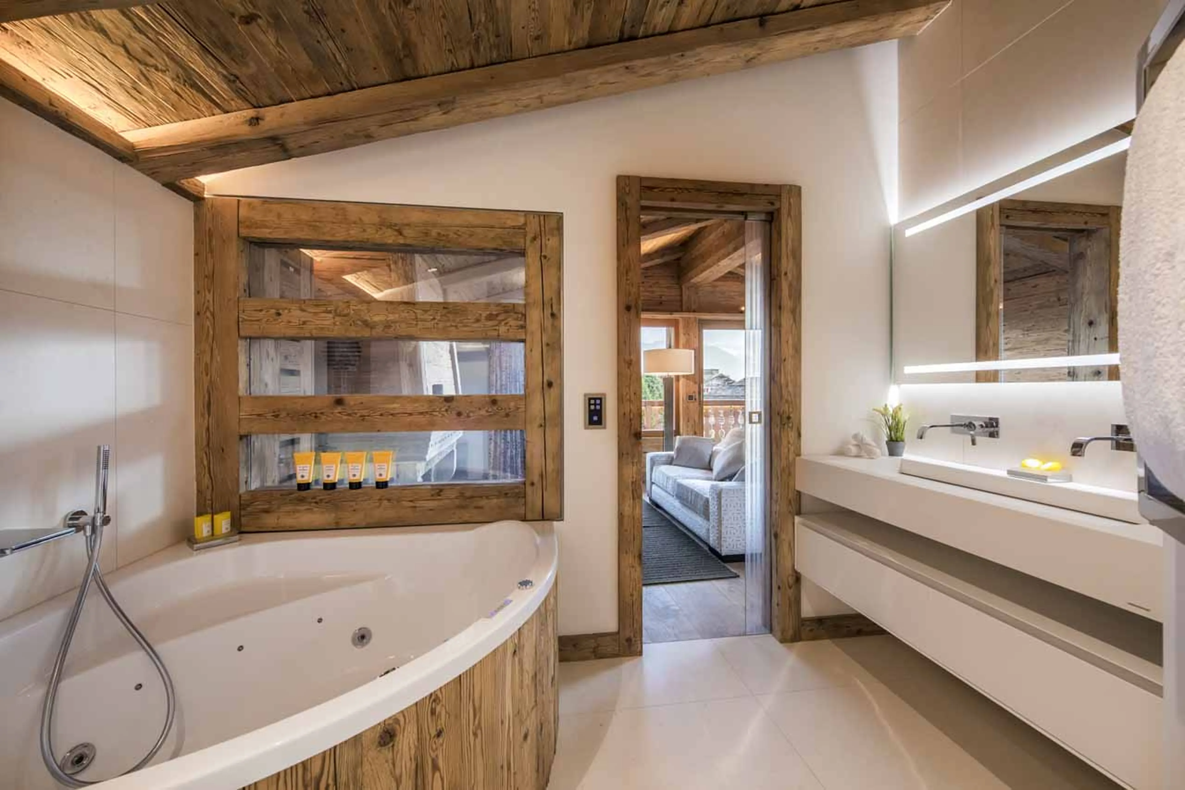 En-suite bathroom at Chalet La Datcha in Verbier