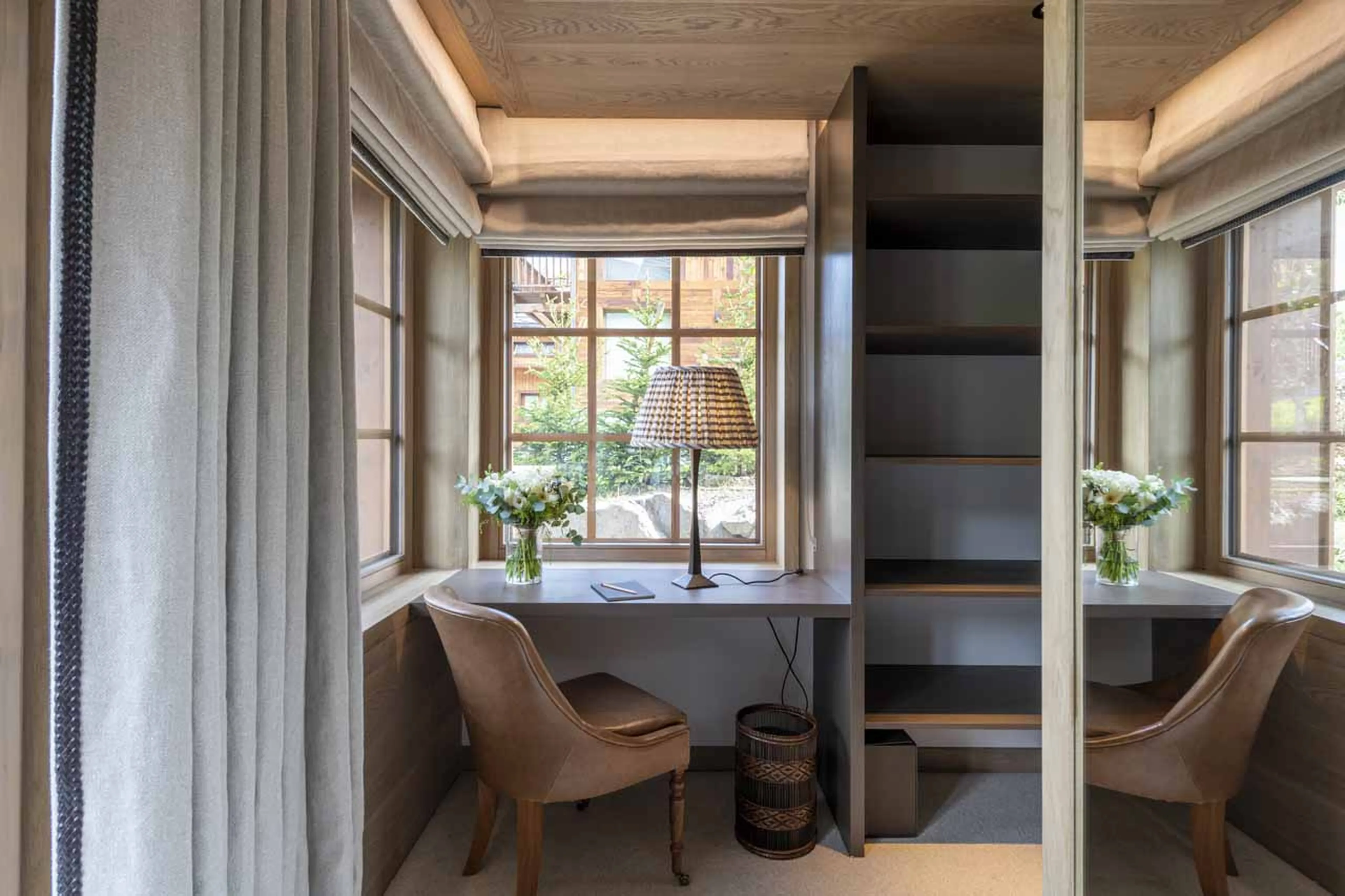 Desk area in bedroom at Chalet La Loze in Meribel